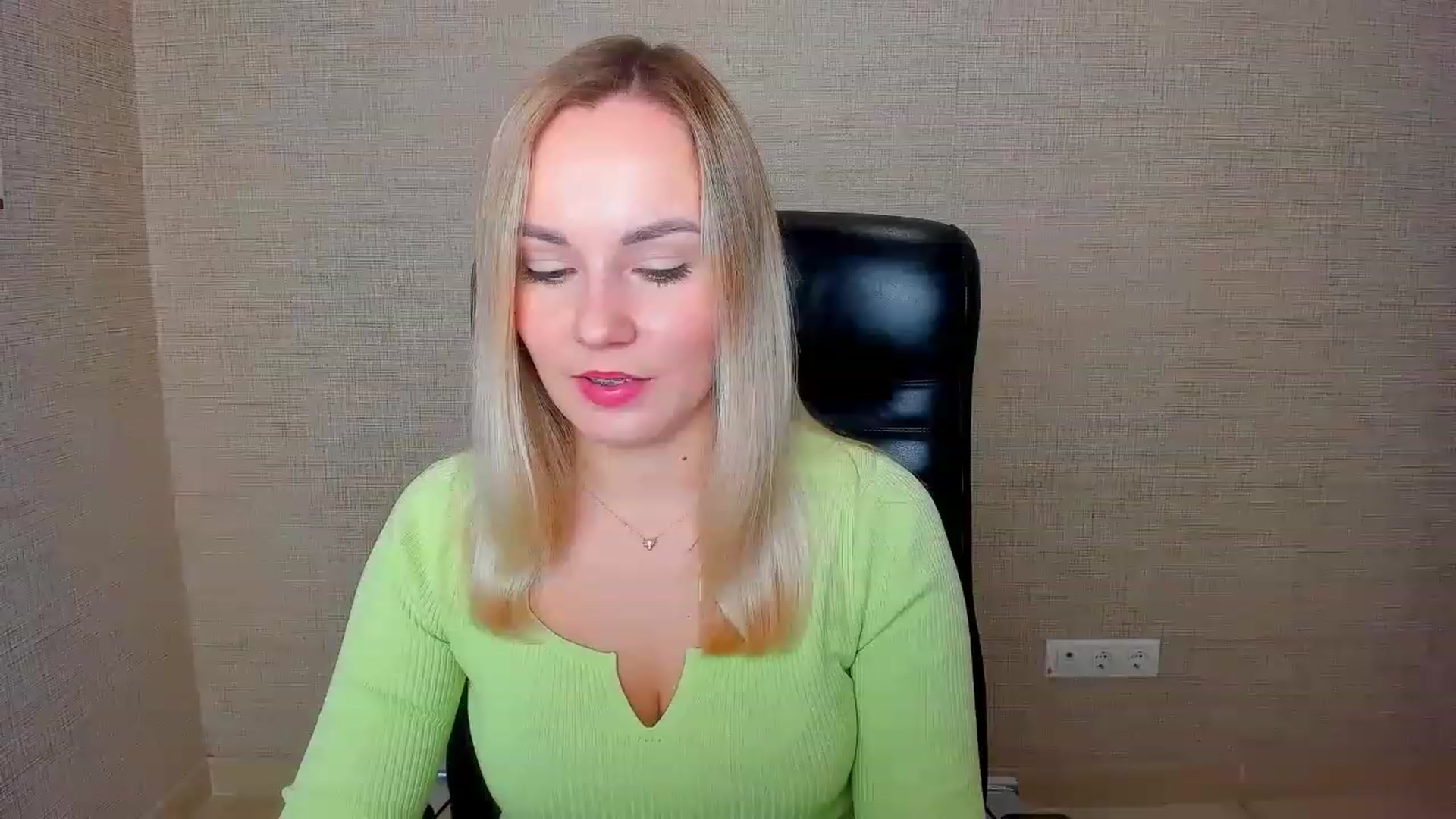 Gallery image thumbnail from MilanaLil's myfreecams stream on, 11/26/2022, 11:13 image 8 of 20