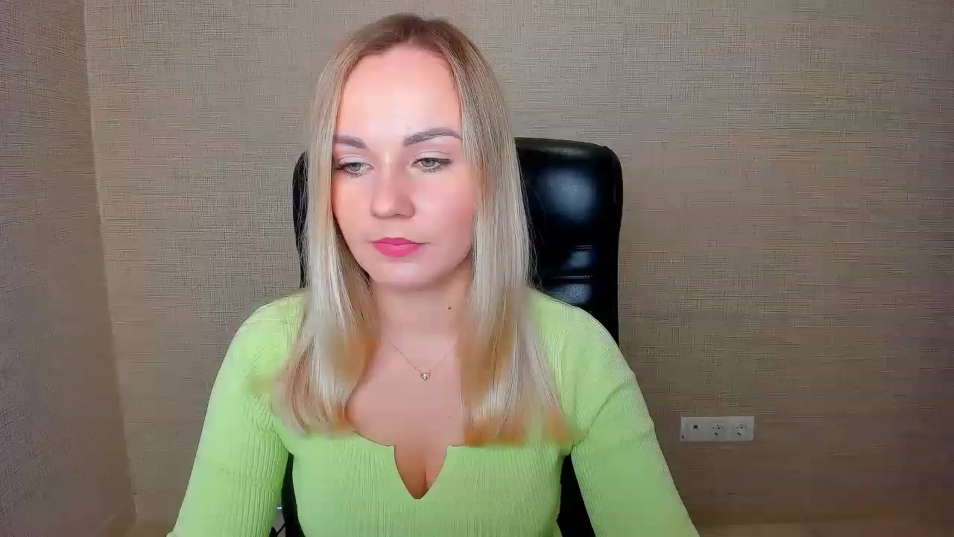 Gallery image thumbnail from MilanaLil's myfreecams stream on, 11/26/2022, 11:13 image 19 of 20