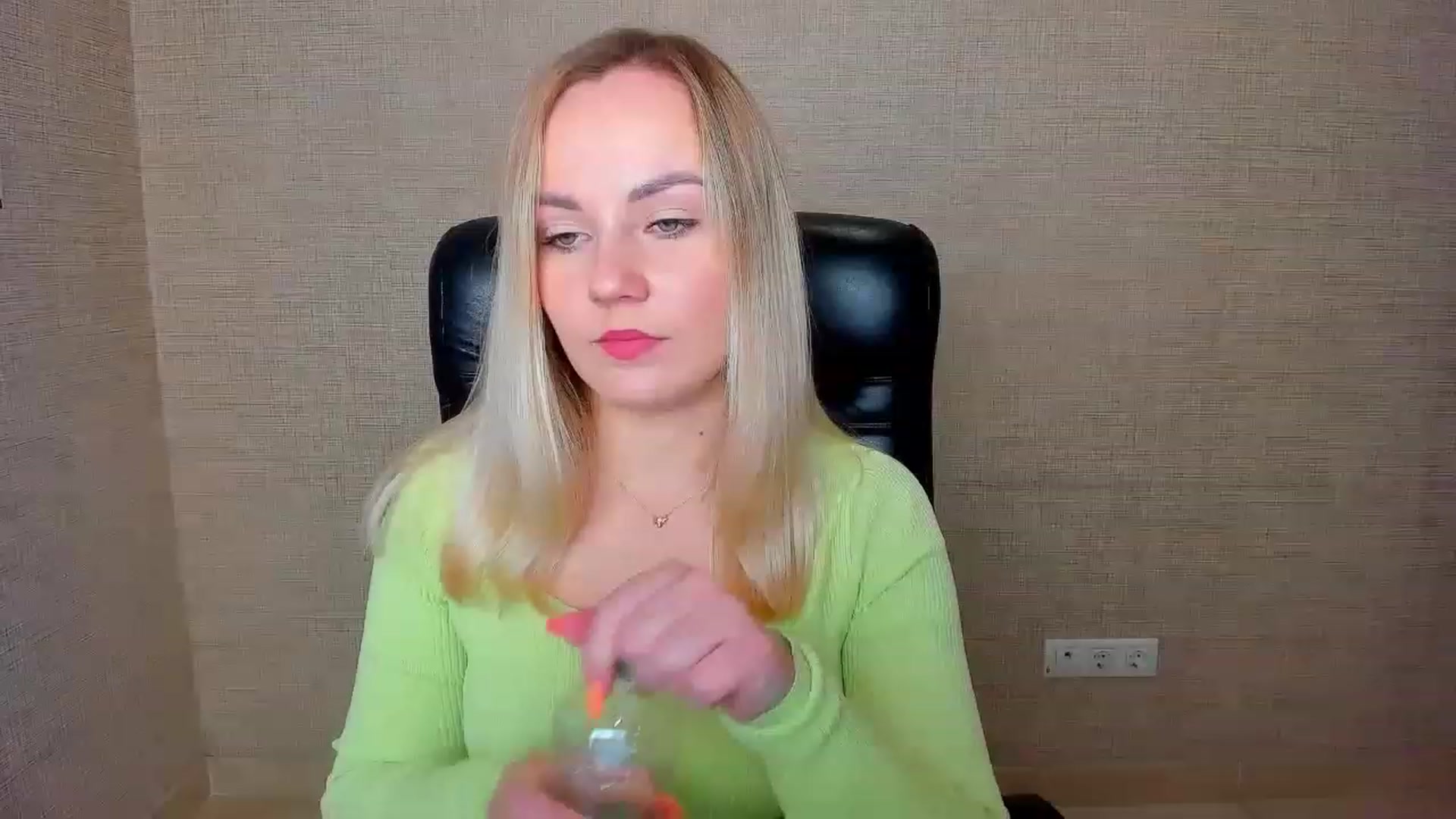 Gallery image thumbnail from MilanaLil's myfreecams stream on, 11/26/2022, 11:13 image 10 of 20