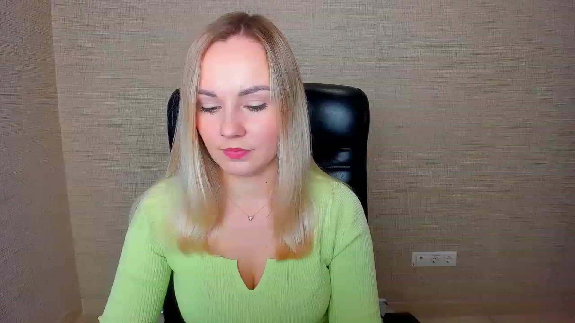 Gallery image thumbnail from MilanaLil's myfreecams stream on, 11/26/2022, 11:13 image 12 of 20
