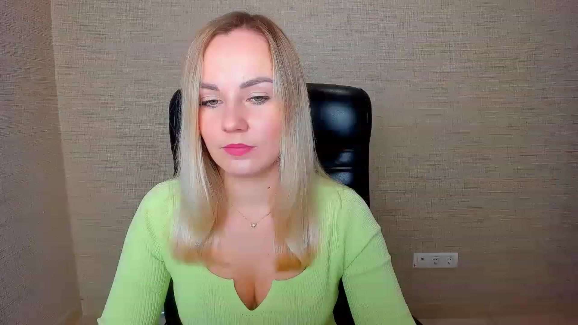 Gallery image thumbnail from MilanaLil's myfreecams stream on, 11/26/2022, 11:13 image 15 of 20