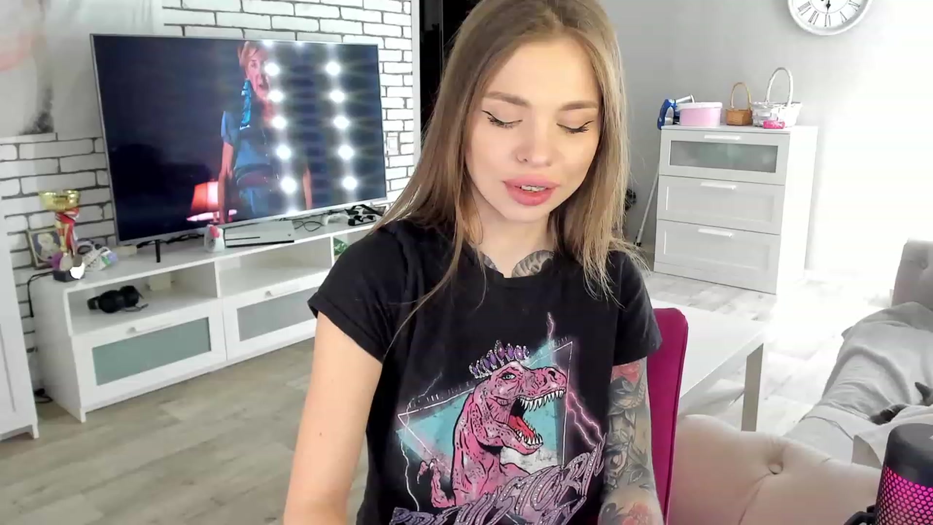 Gallery image thumbnail from MilanaSimple's myfreecams stream on, 11/14/2022, 20:08 image 13 of 20