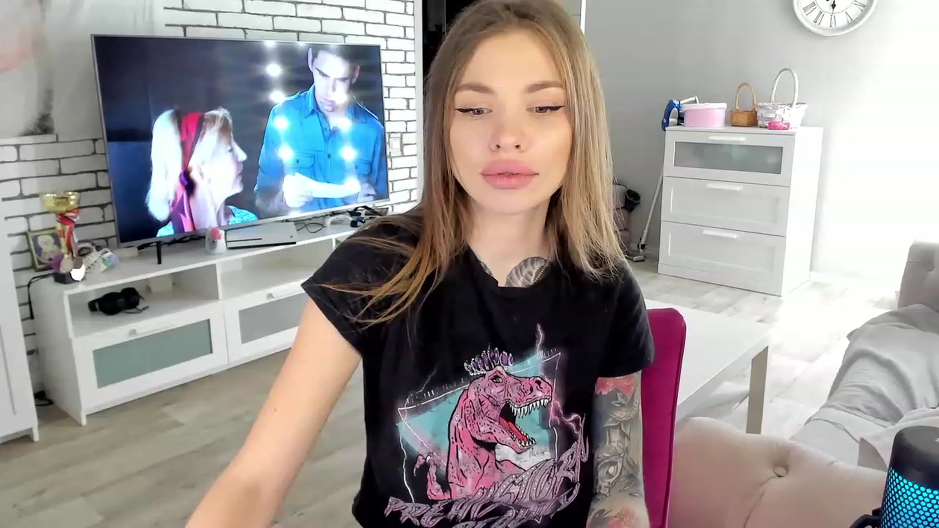 Gallery image thumbnail from MilanaSimple's myfreecams stream on, 11/14/2022, 20:08 image 15 of 20