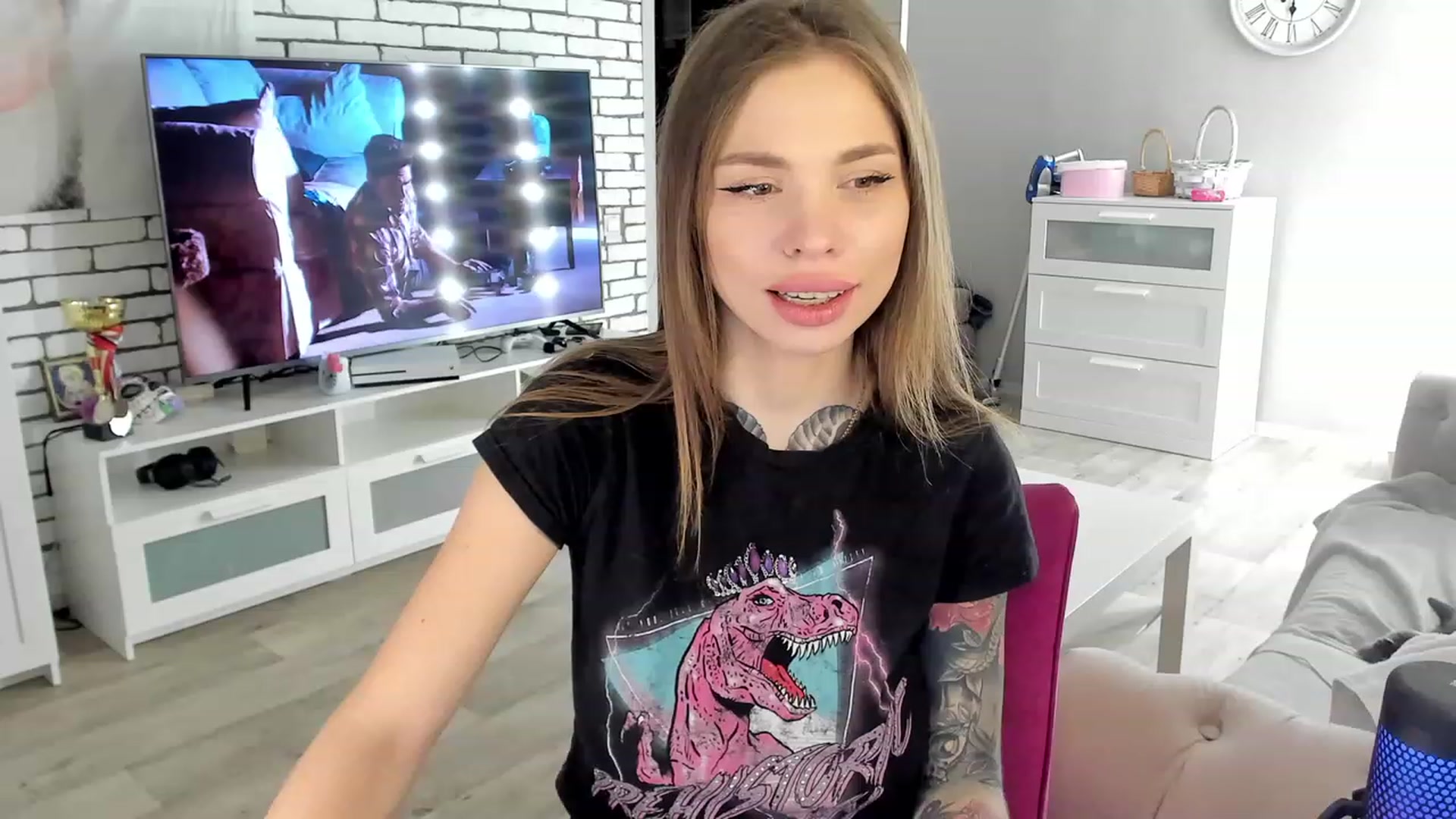 Gallery image thumbnail from MilanaSimple's myfreecams stream on, 11/14/2022, 20:08 image 14 of 20
