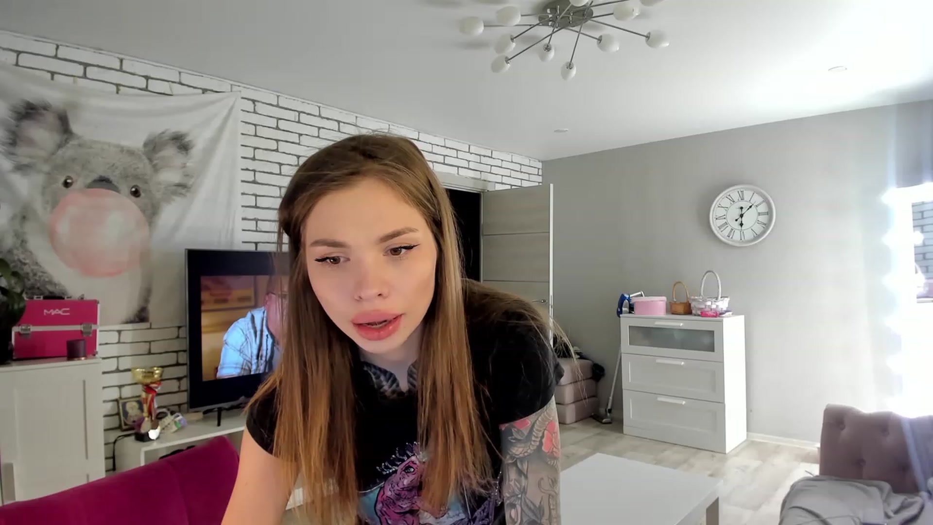 Gallery image thumbnail from MilanaSimple's myfreecams stream on, 11/14/2022, 20:53 image 15 of 20