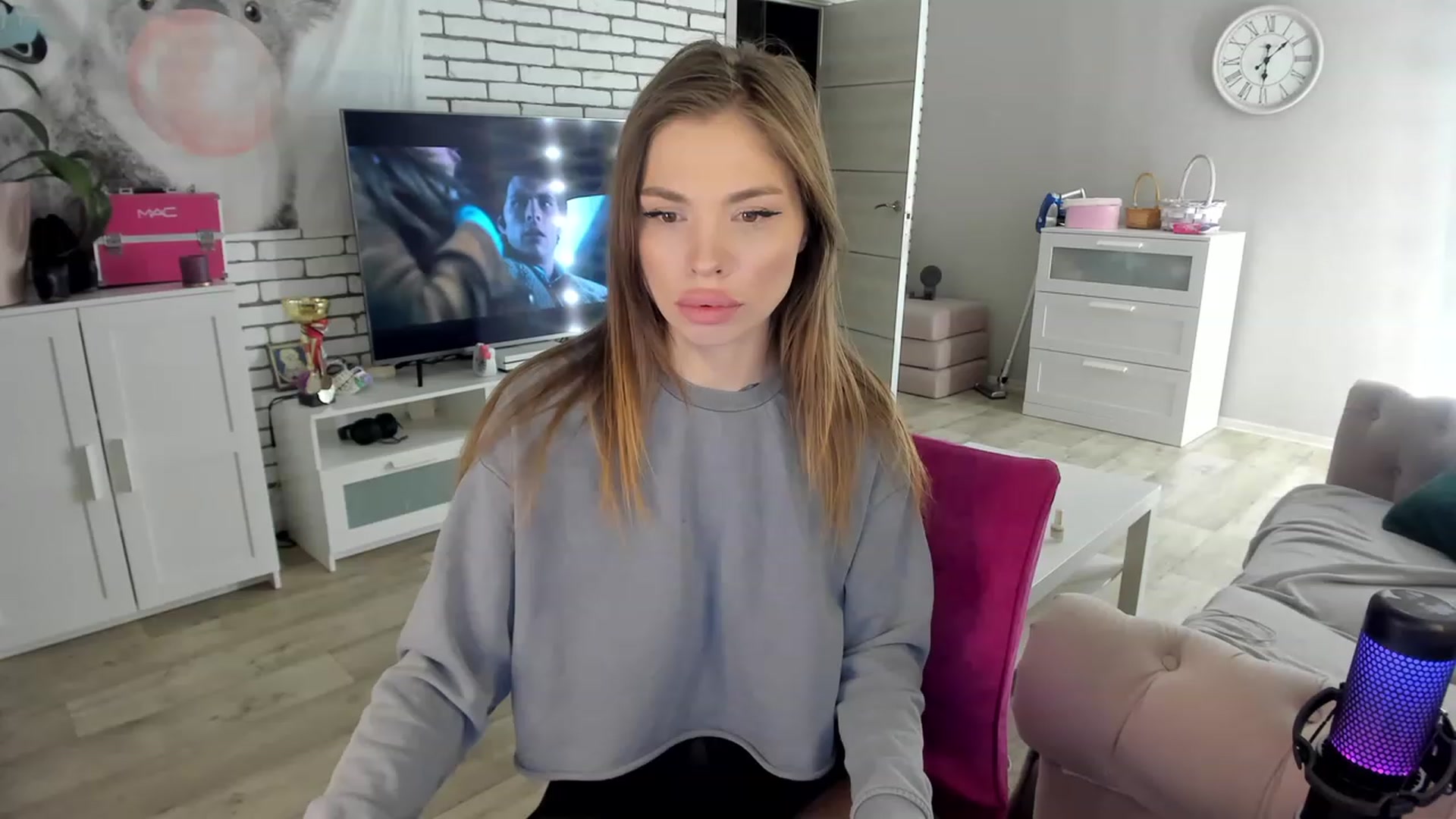 Gallery image thumbnail from MilanaSimple's myfreecams stream on, 11/15/2022, 21:23 image 20 of 20