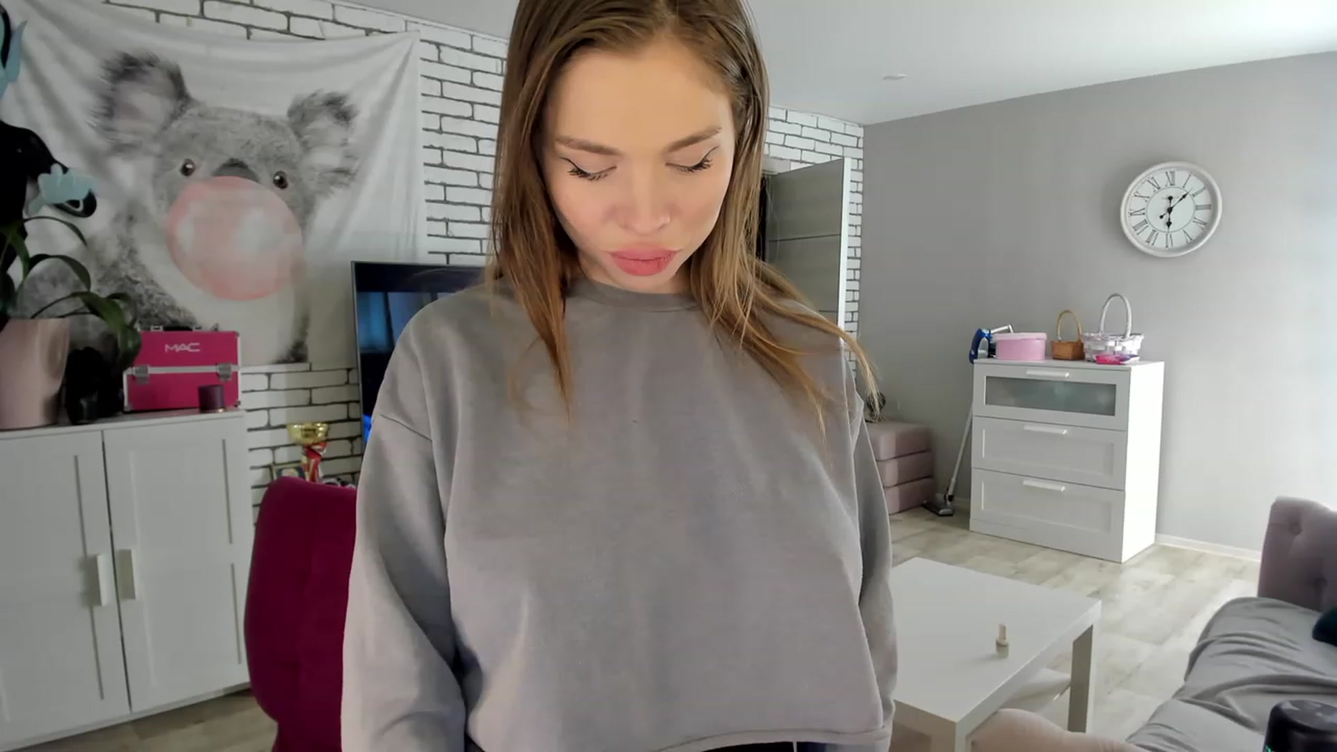 Gallery image thumbnail from MilanaSimple's myfreecams stream on, 11/15/2022, 22:30 image 13 of 20