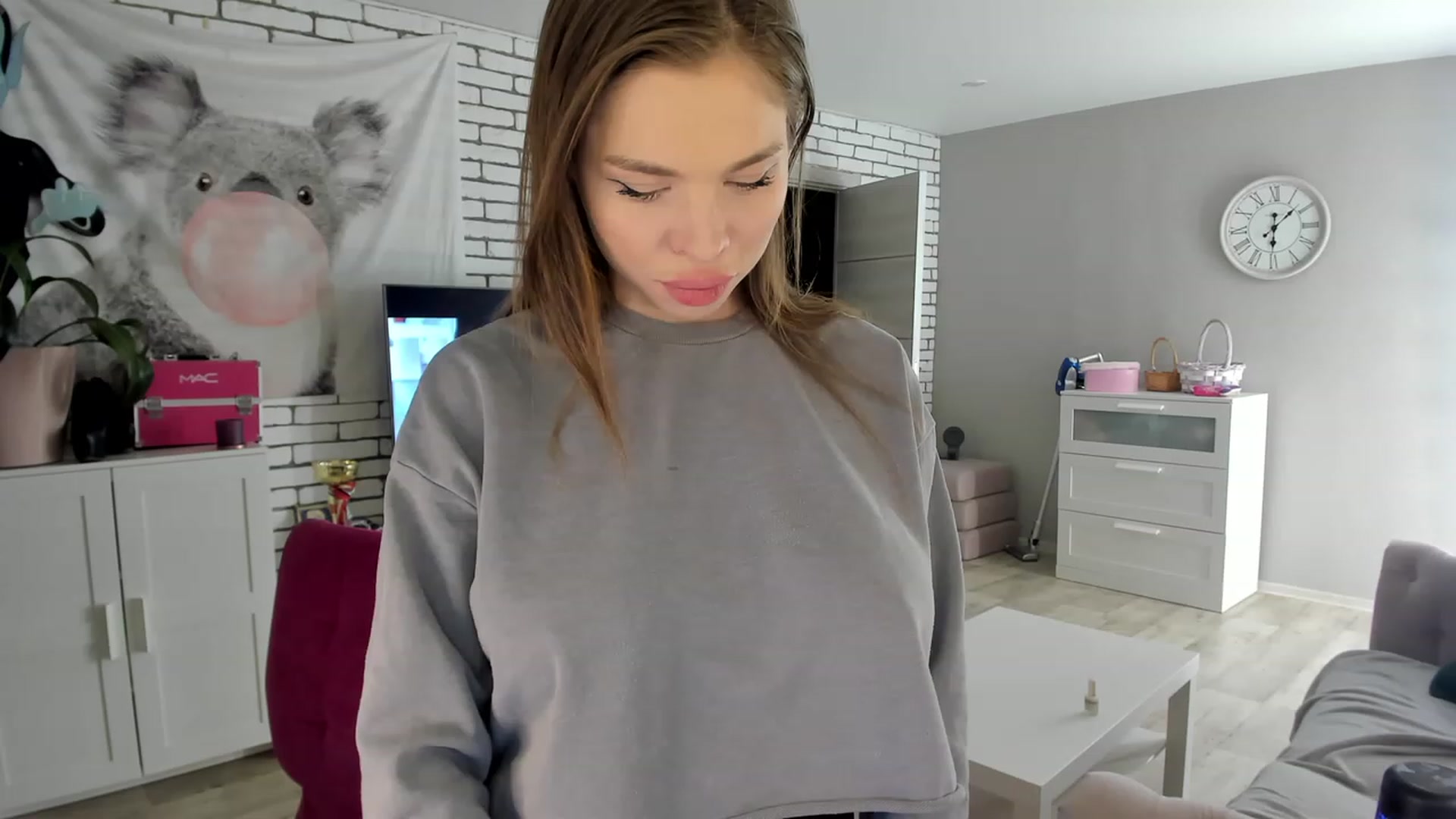 Gallery image thumbnail from MilanaSimple's myfreecams stream on, 11/15/2022, 22:30 image 10 of 20