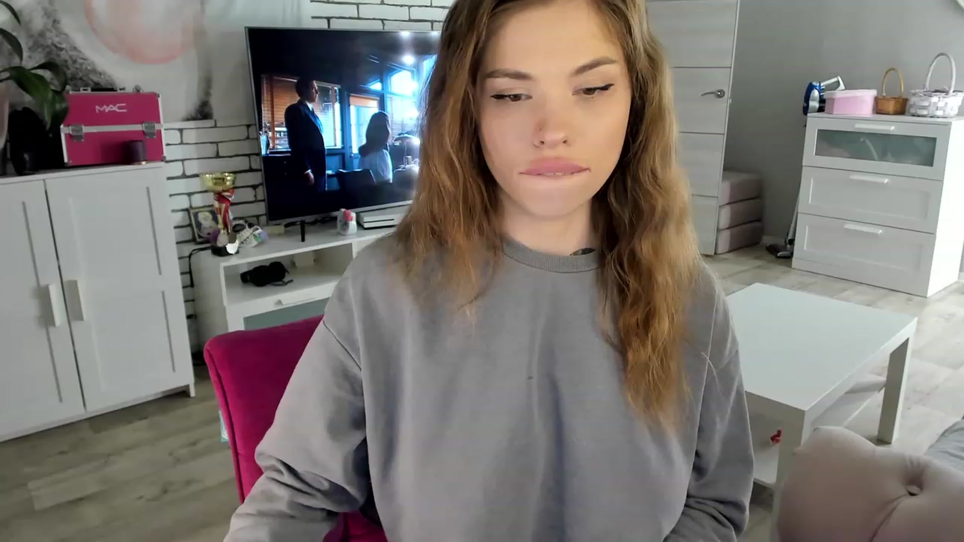 Gallery image thumbnail from MilanaSimple's myfreecams stream on, 11/20/2022, 19:08 image 8 of 20