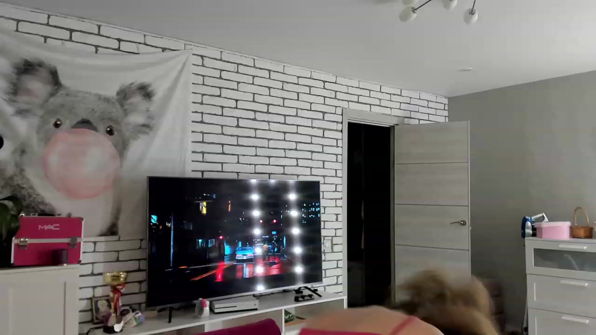 Gallery image thumbnail from MilanaSimple's myfreecams stream on, 11/20/2022, 19:08 image 18 of 20