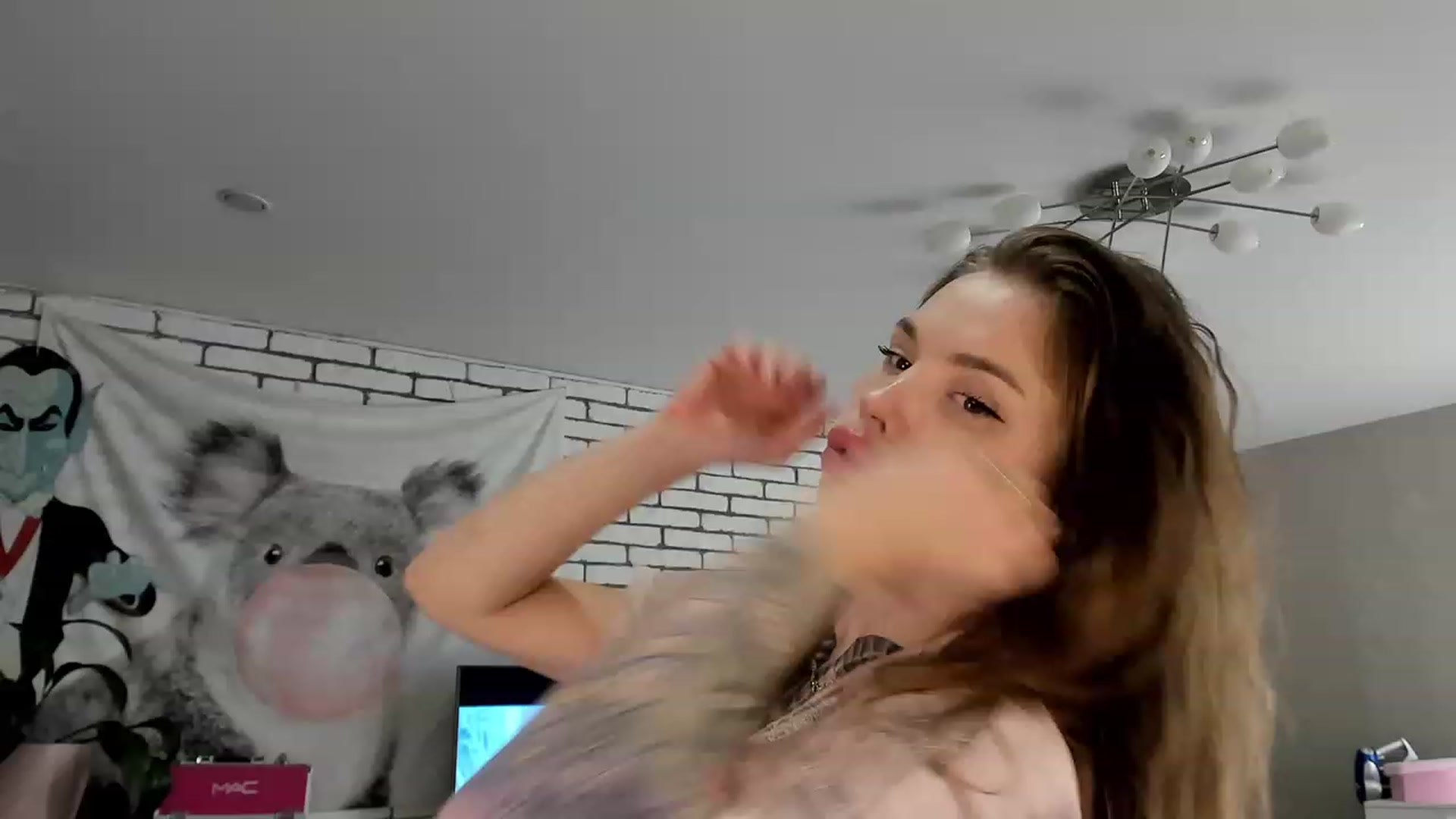 Gallery image thumbnail from MilanaSimple's myfreecams stream on, 11/20/2022, 22:43 image 20 of 20