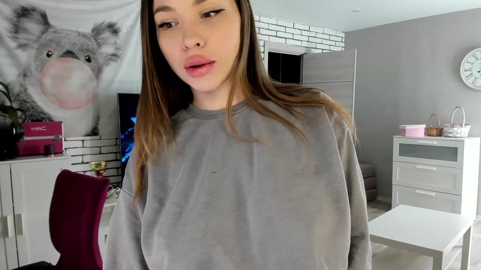Gallery image thumbnail from MilanaSimple's myfreecams stream on, 11/30/2022, 22:44 image 19 of 20