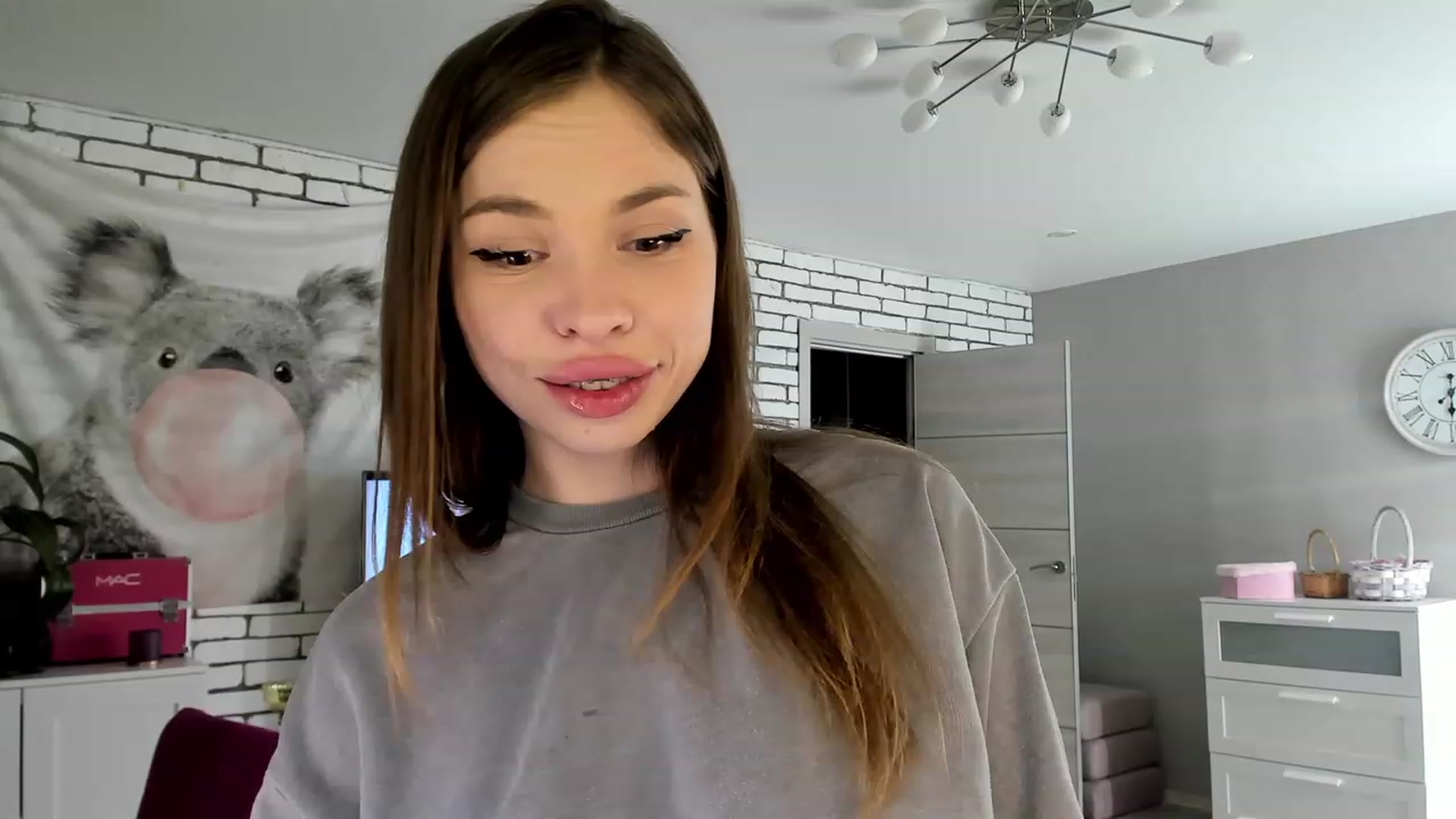 Gallery image thumbnail from MilanaSimple's myfreecams stream on, 11/30/2022, 22:44 image 13 of 20