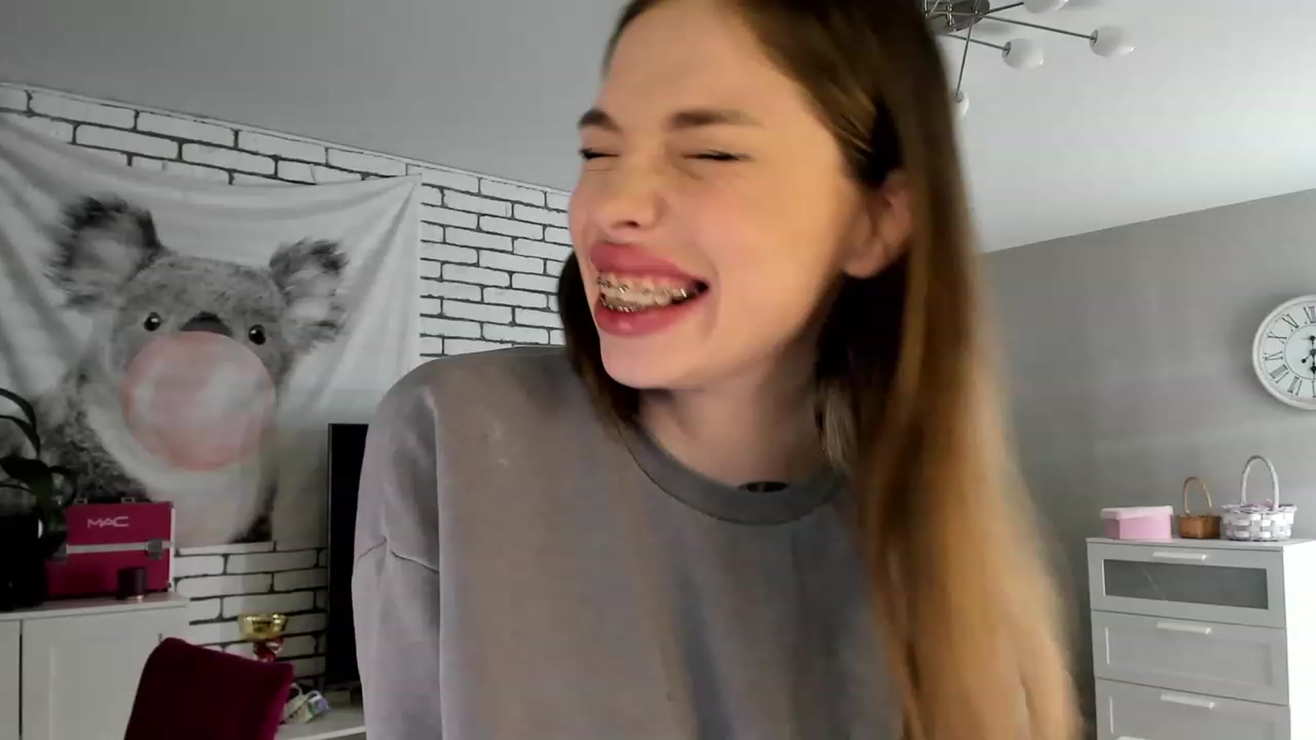 Gallery image thumbnail from MilanaSimple's myfreecams stream on, 11/30/2022, 22:44 image 5 of 20