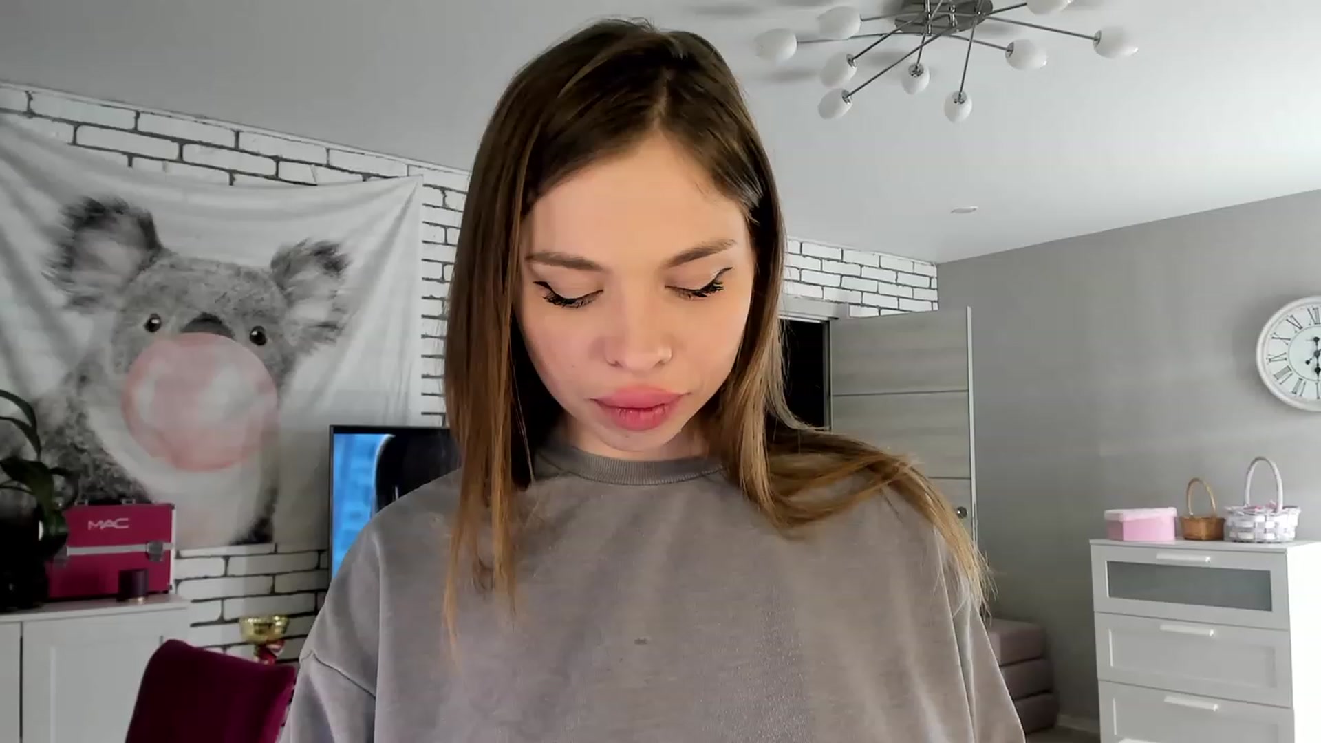 Gallery image thumbnail from MilanaSimple's myfreecams stream on, 11/30/2022, 22:44 image 10 of 20