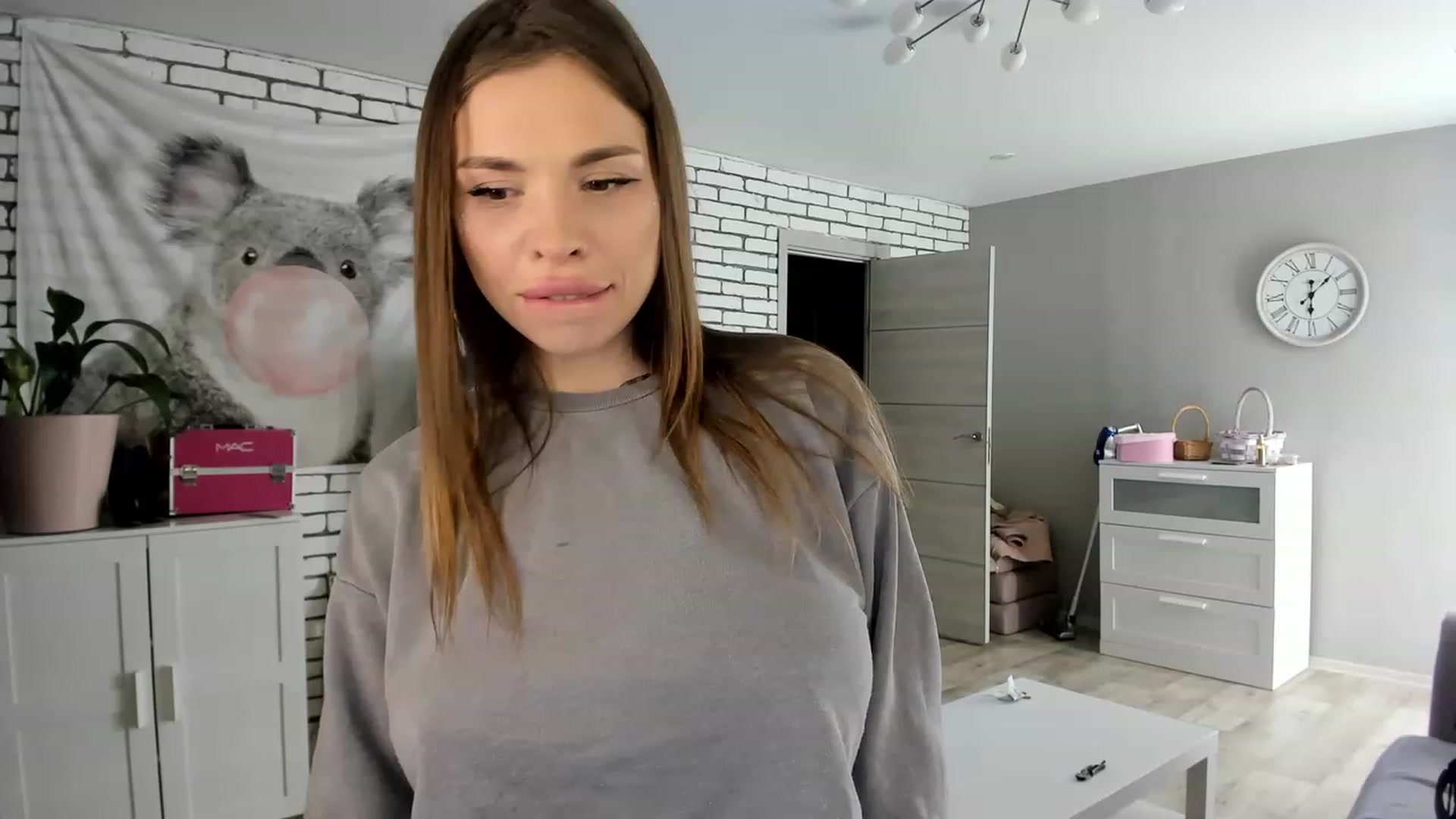 Gallery image thumbnail from MilanaSimple's myfreecams stream on, 12/12/2022, 22:14 image 8 of 20