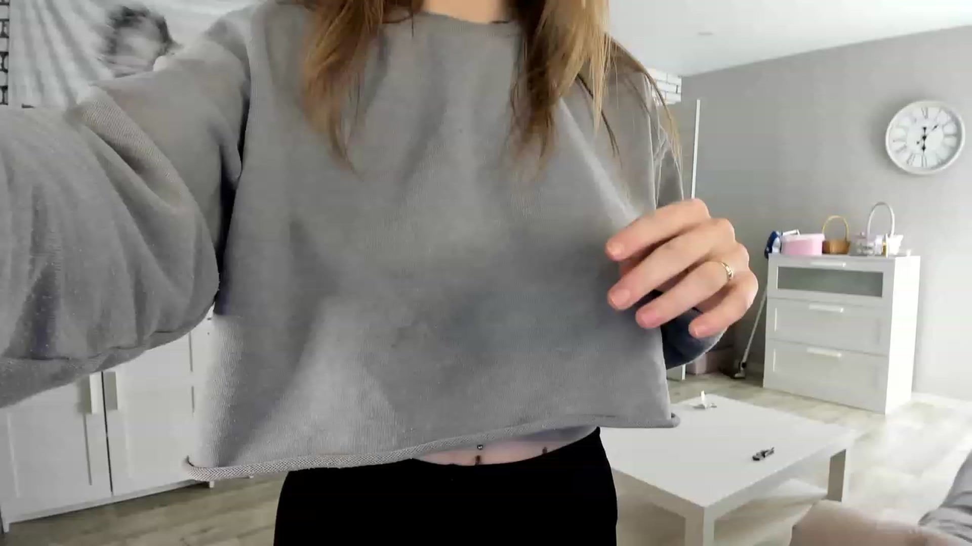Gallery image thumbnail from MilanaSimple's myfreecams stream on, 12/13/2022, 24:43 image 10 of 20