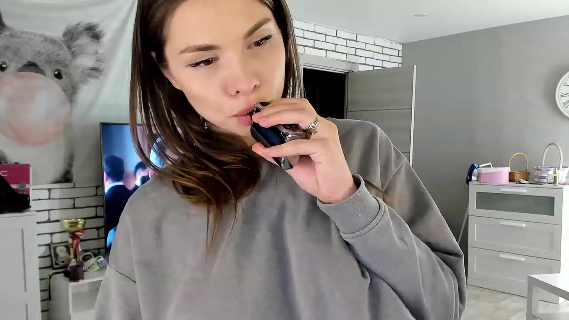 Gallery image thumbnail from MilanaSimple's myfreecams stream on, 12/13/2022, 01:55 image 15 of 20