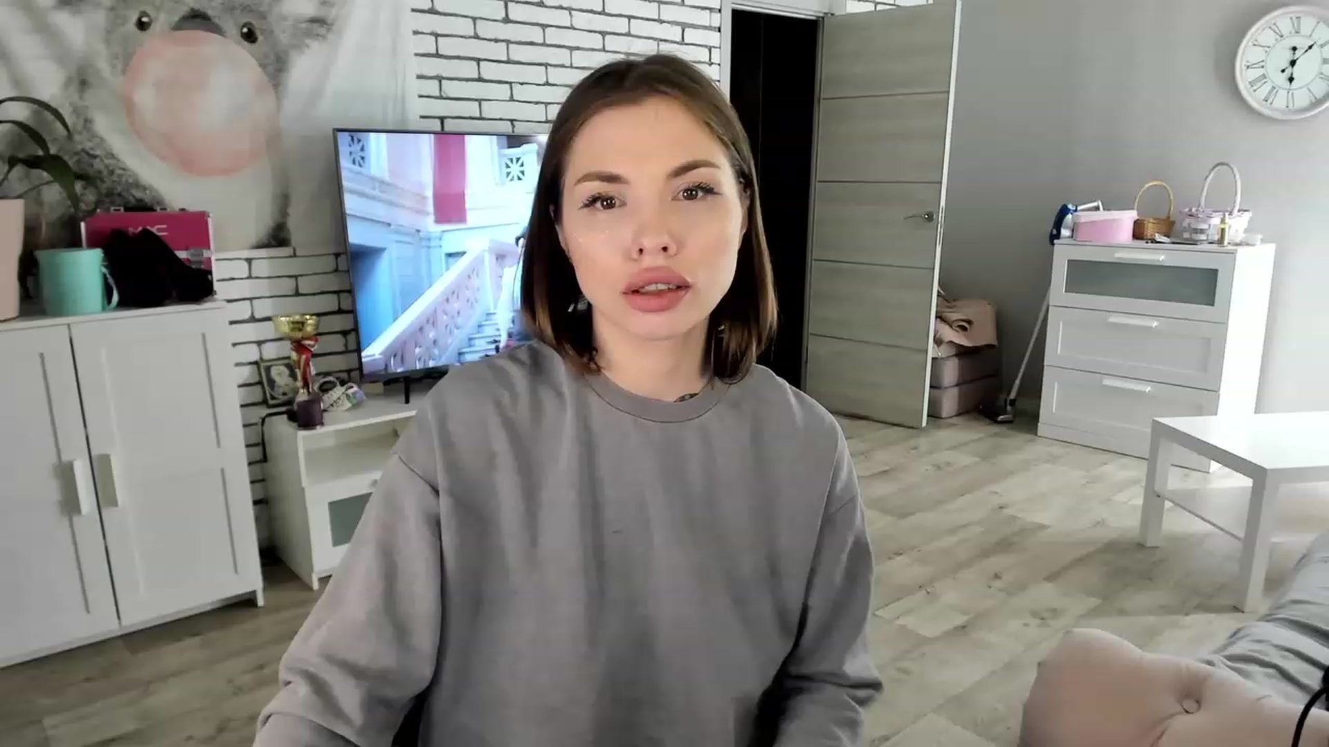 Gallery image thumbnail from MilanaSimple's myfreecams stream on, 12/13/2022, 01:55 image 1 of 20