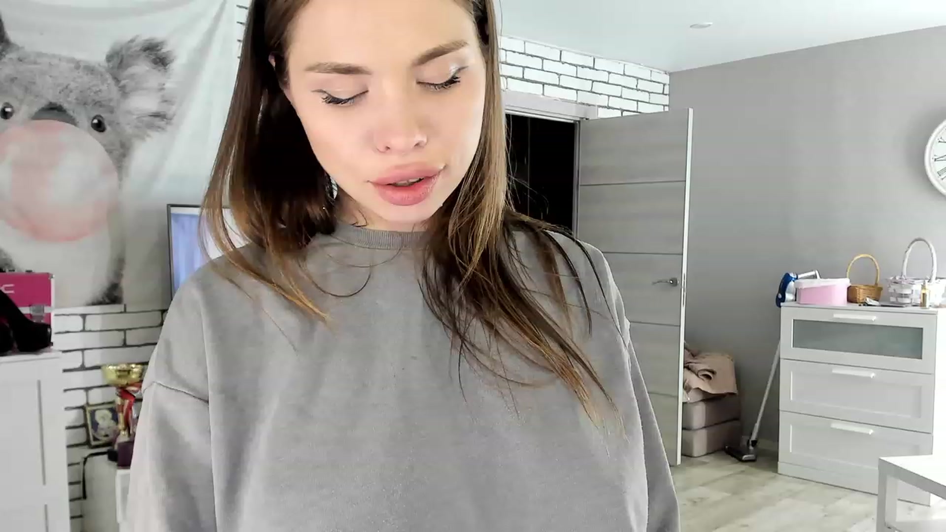 Gallery image thumbnail from MilanaSimple's myfreecams stream on, 12/13/2022, 01:55 image 11 of 20