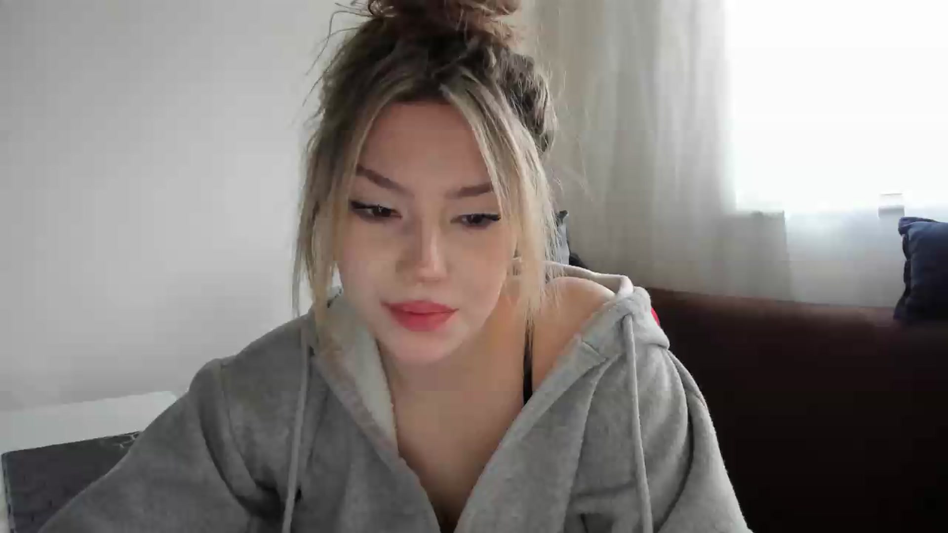 Gallery image thumbnail from Milanana's myfreecams stream on, 05/22/2026, 17:29 image 1 of 20