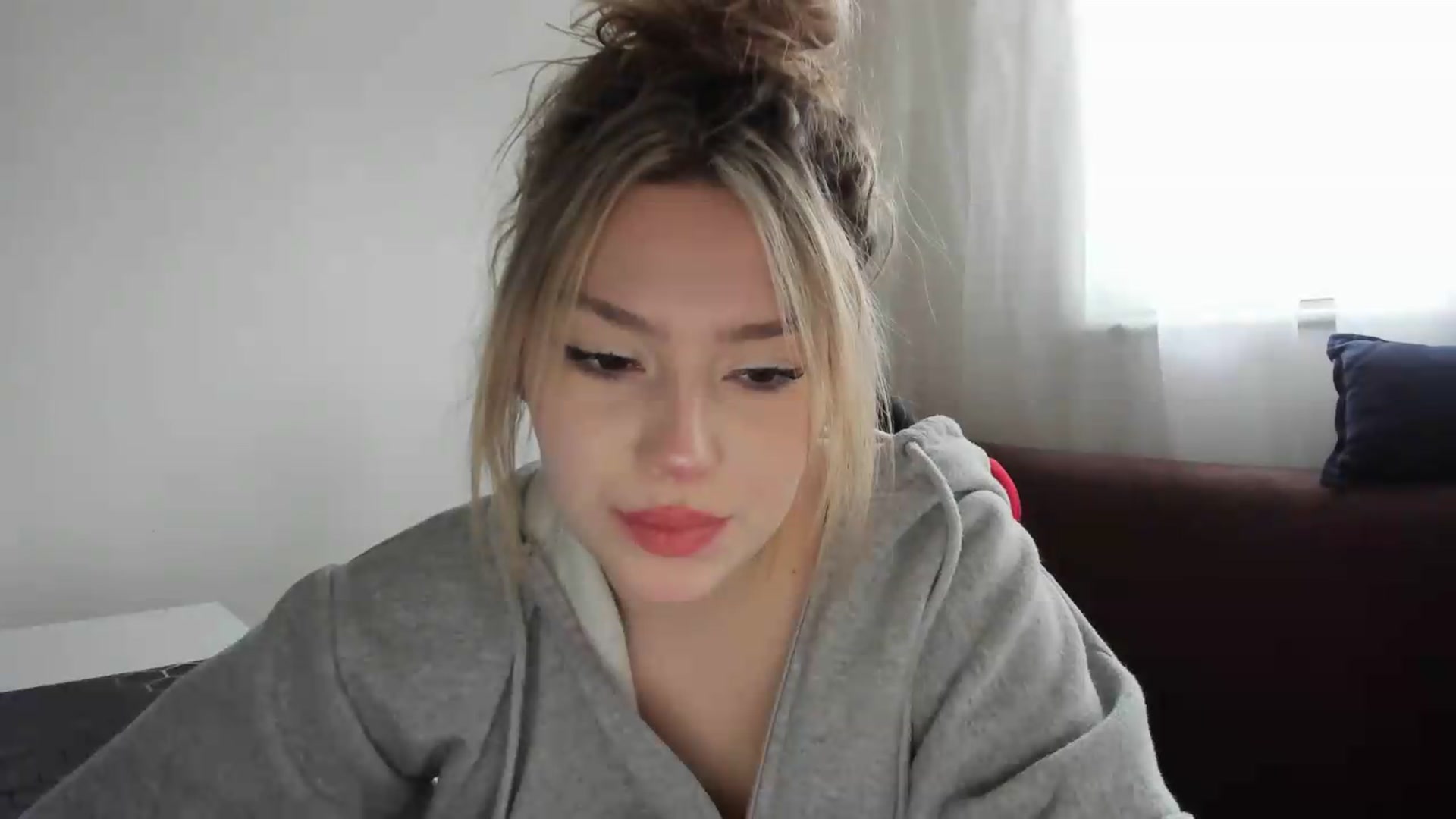 Gallery image thumbnail from Milanana's myfreecams stream on, 05/22/2026, 17:29 image 17 of 20