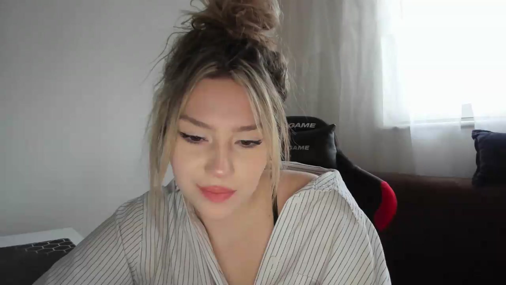 Gallery image thumbnail from Milanana's myfreecams stream on, 05/22/2026, 18:12 image 12 of 20