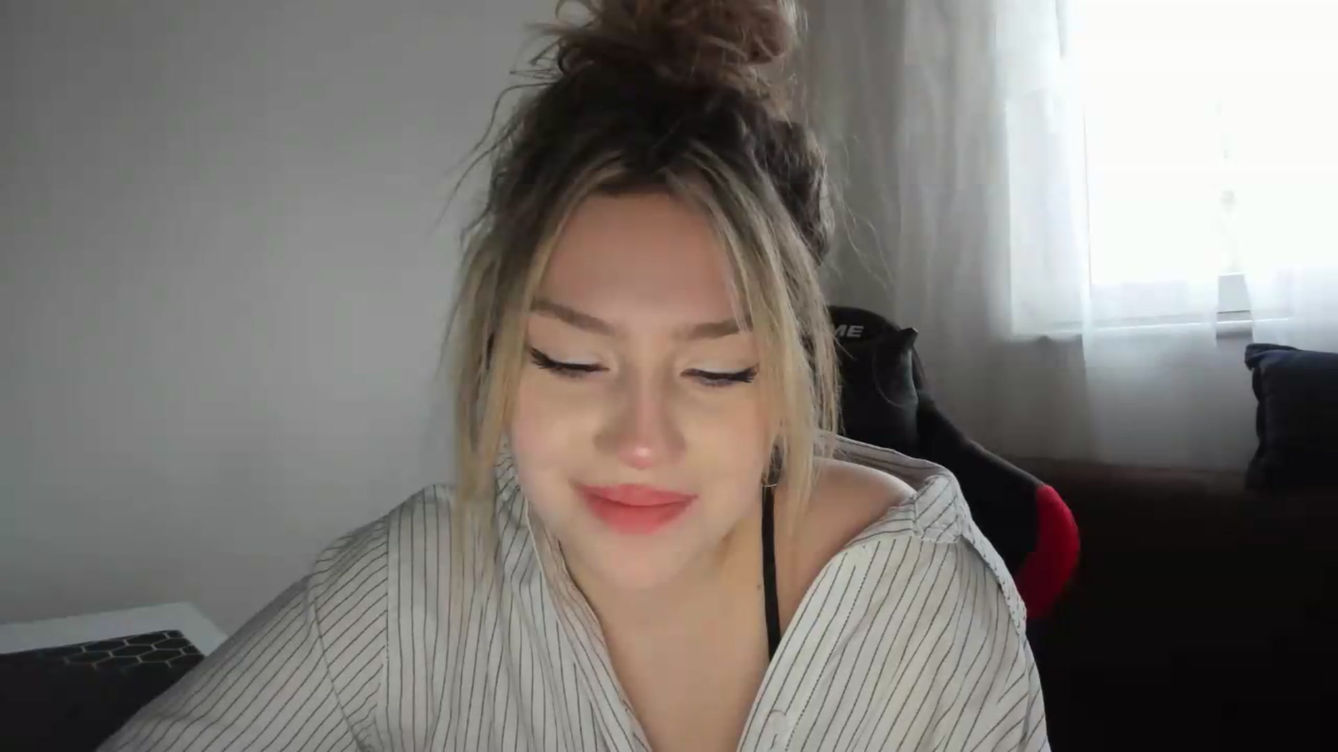 Gallery image thumbnail from Milanana's myfreecams stream on, 05/22/2026, 18:12 image 18 of 20
