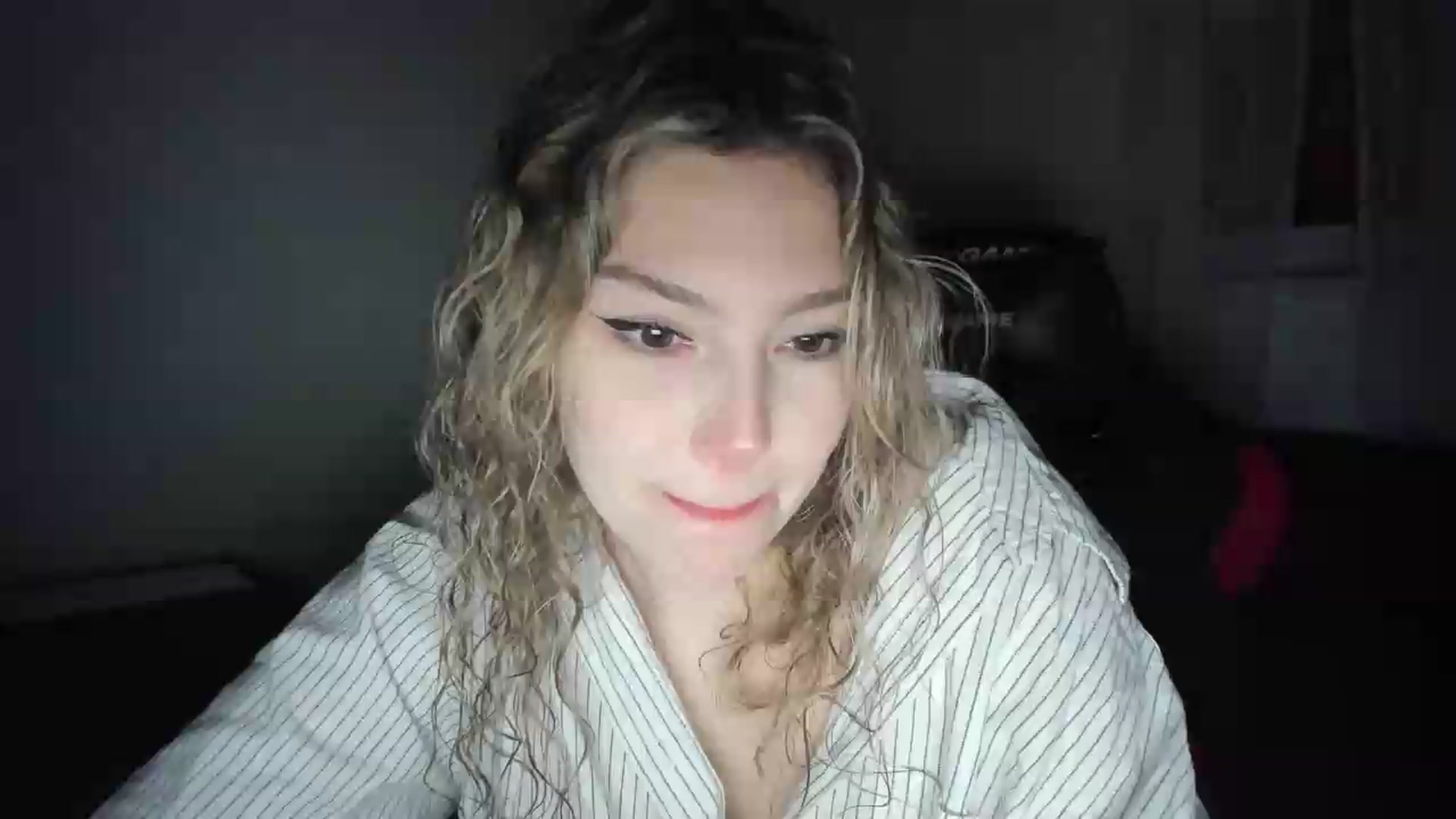 Gallery image thumbnail from Milanana's myfreecams stream on, 06/10/2026, 20:49 image 1 of 20