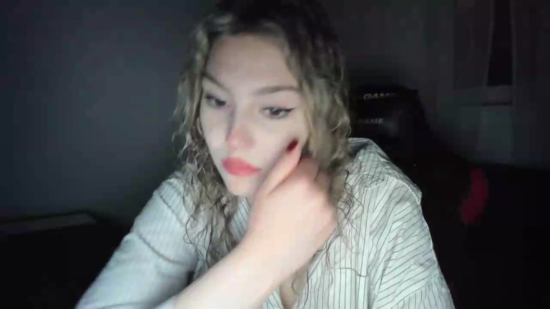 Gallery image thumbnail from Milanana's myfreecams stream on, 06/10/2026, 20:49 image 3 of 20