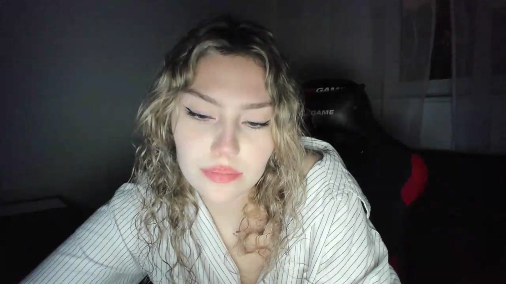 Gallery image thumbnail from Milanana's myfreecams stream on, 06/10/2026, 20:49 image 18 of 20
