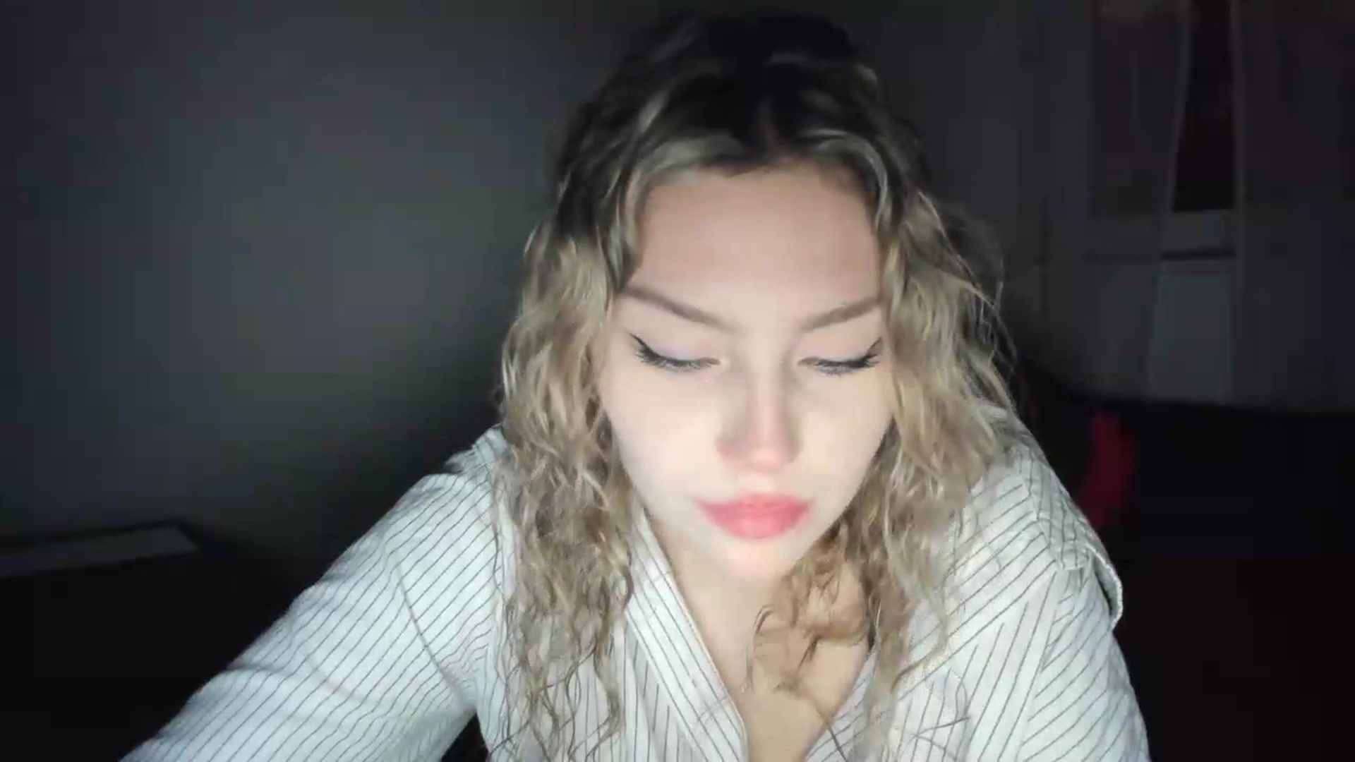 Gallery image thumbnail from Milanana's myfreecams stream on, 06/10/2026, 20:49 image 12 of 20
