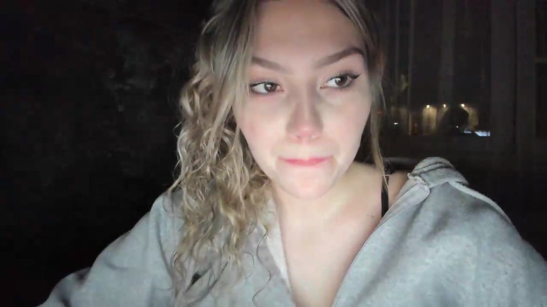 Gallery image thumbnail from Milanana's myfreecams stream on, 06/18/2026, 21:20 image 14 of 20