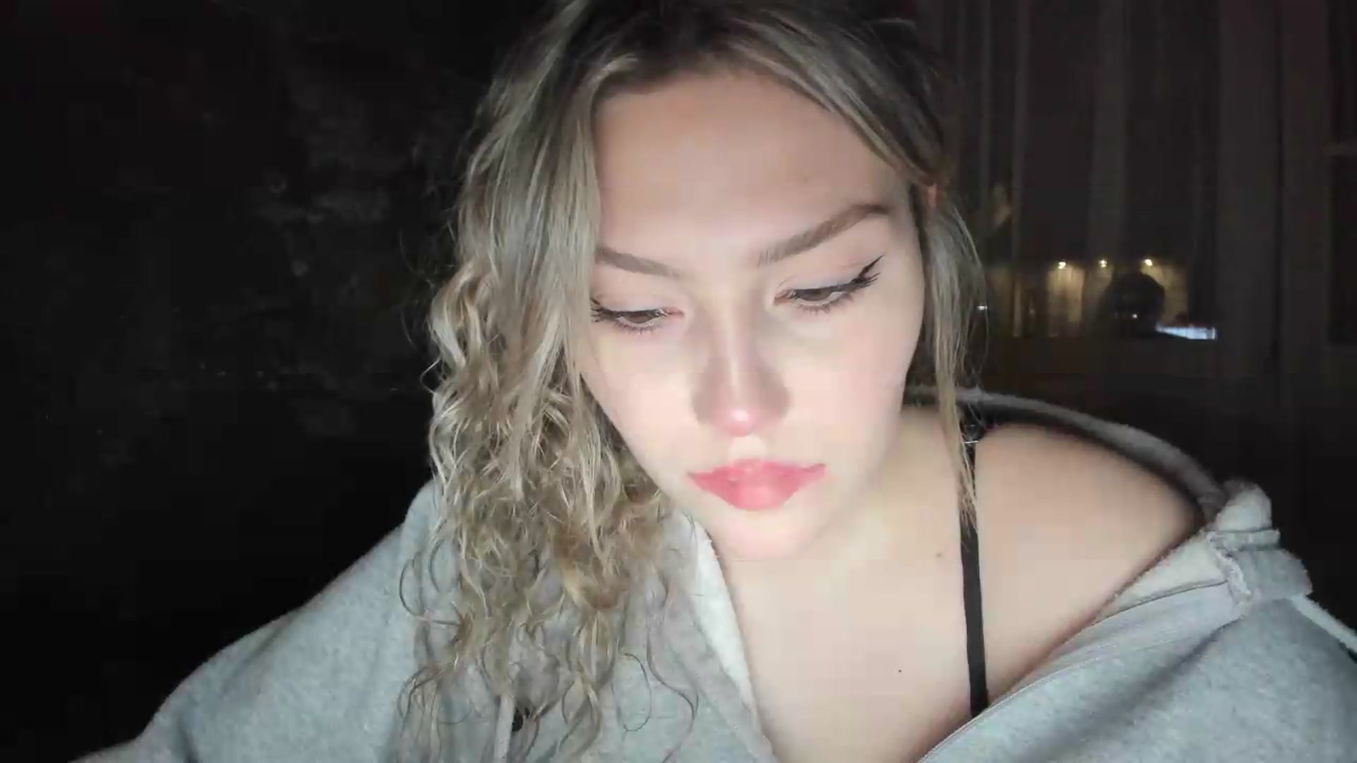 Gallery image thumbnail from Milanana's myfreecams stream on, 06/18/2026, 21:20 image 15 of 20
