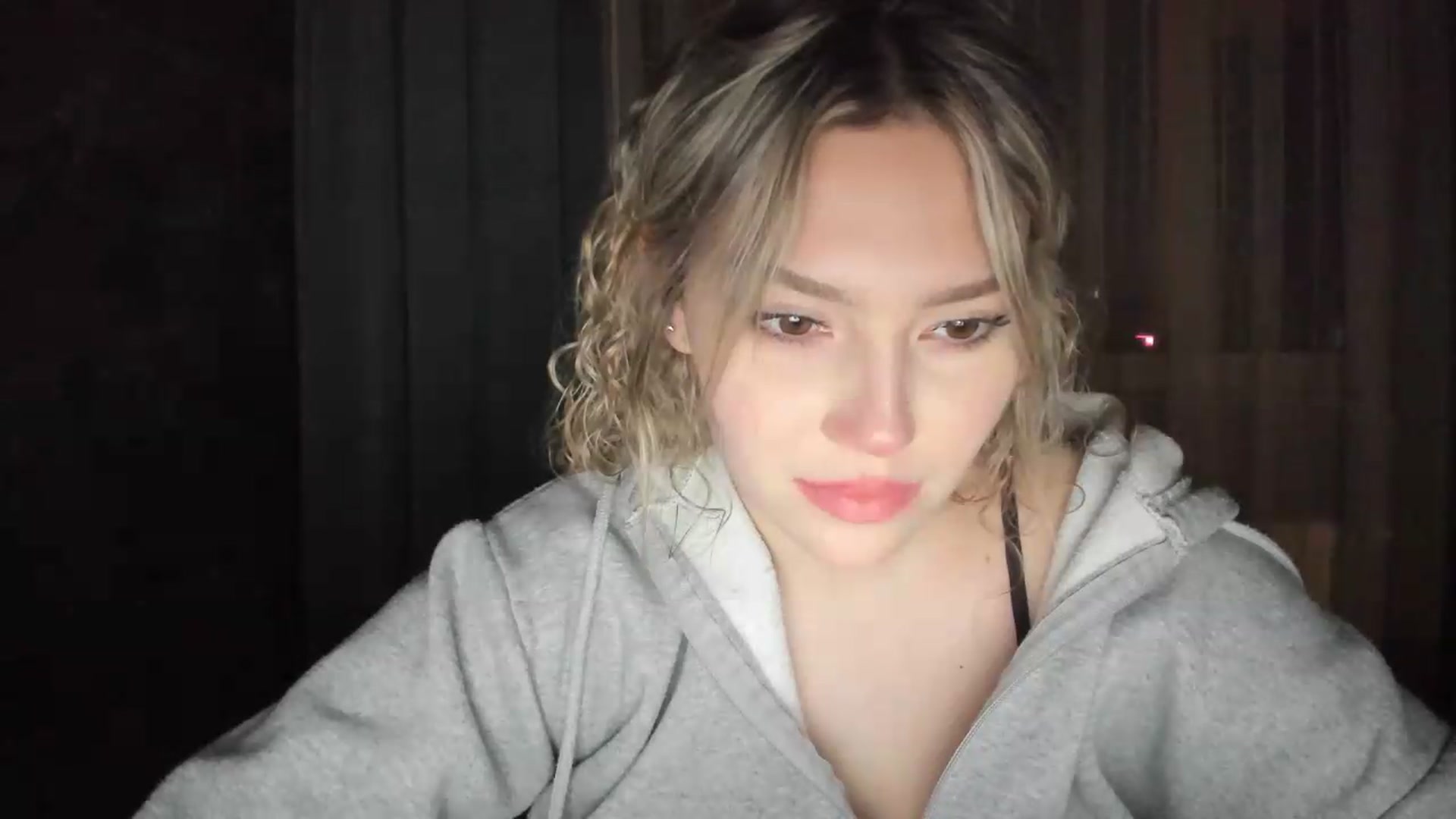 Gallery image thumbnail from Milanana's myfreecams stream on, 06/18/2026, 21:42 image 9 of 20