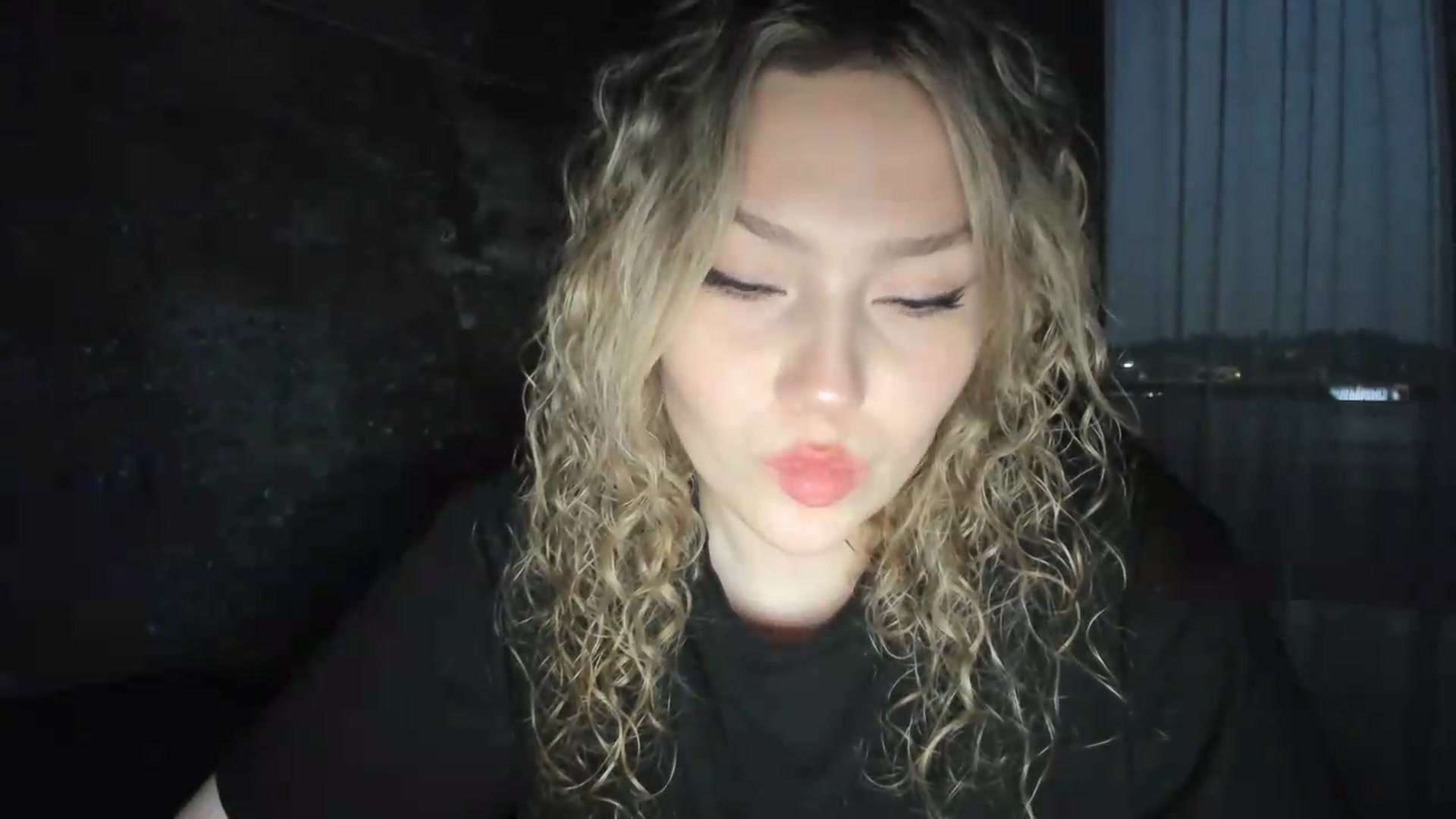 Gallery image thumbnail from Milanana's myfreecams stream on, 06/22/2026, 20:18 image 8 of 20