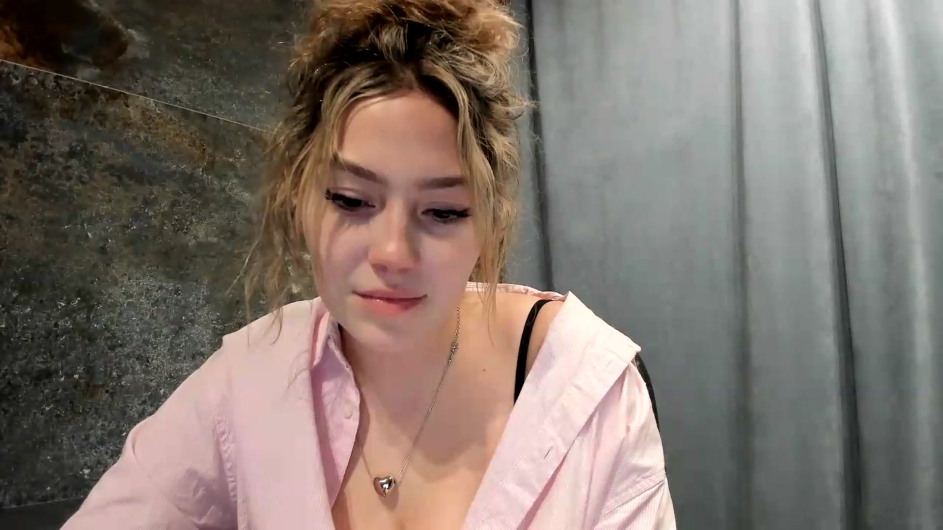Gallery image thumbnail from Milanana's myfreecams stream on, 07/05/2026, 19:51 image 18 of 20
