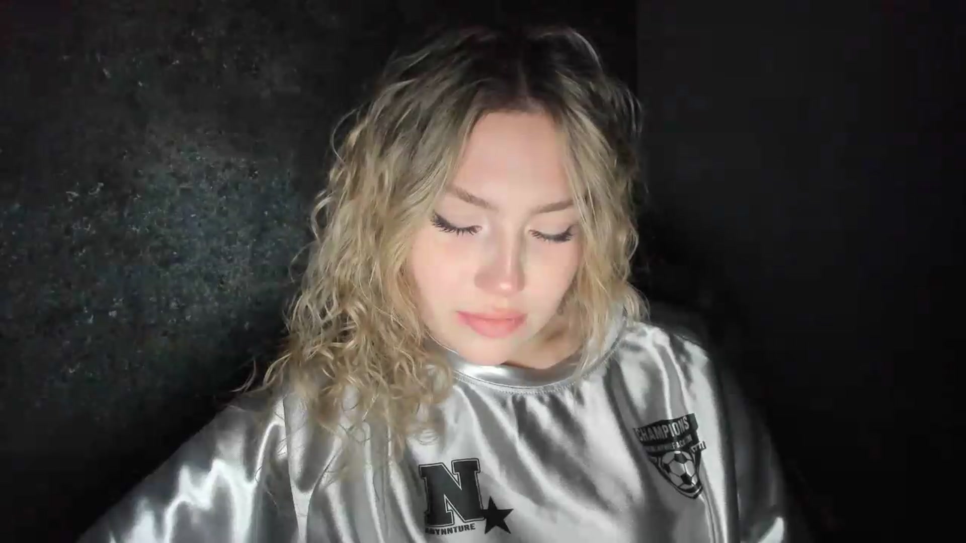Gallery image thumbnail from Milanana's myfreecams stream on, 07/11/2026, 21:02 image 14 of 20