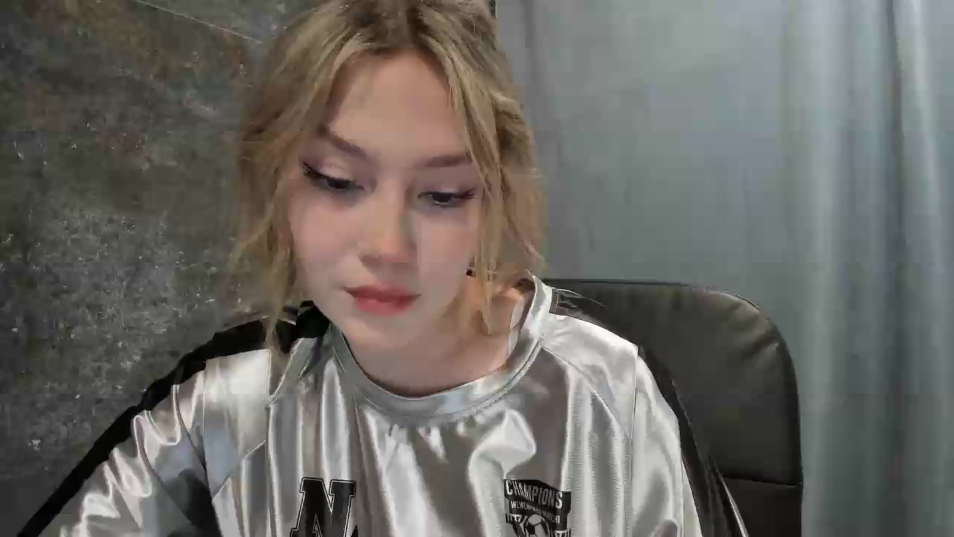 Gallery image thumbnail from Milanana's myfreecams stream on, 07/12/2026, 20:03 image 14 of 20