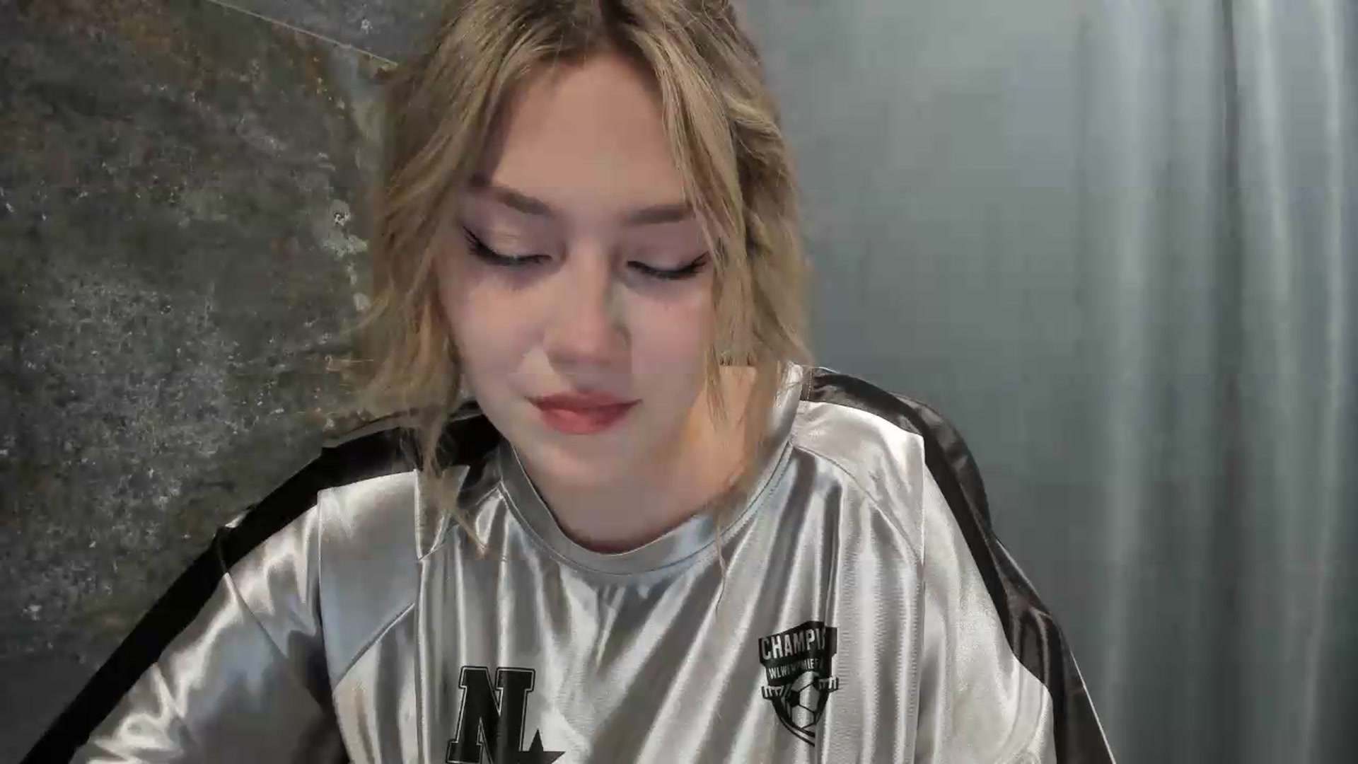 Gallery image thumbnail from Milanana's myfreecams stream on, 07/12/2026, 20:03 image 3 of 20