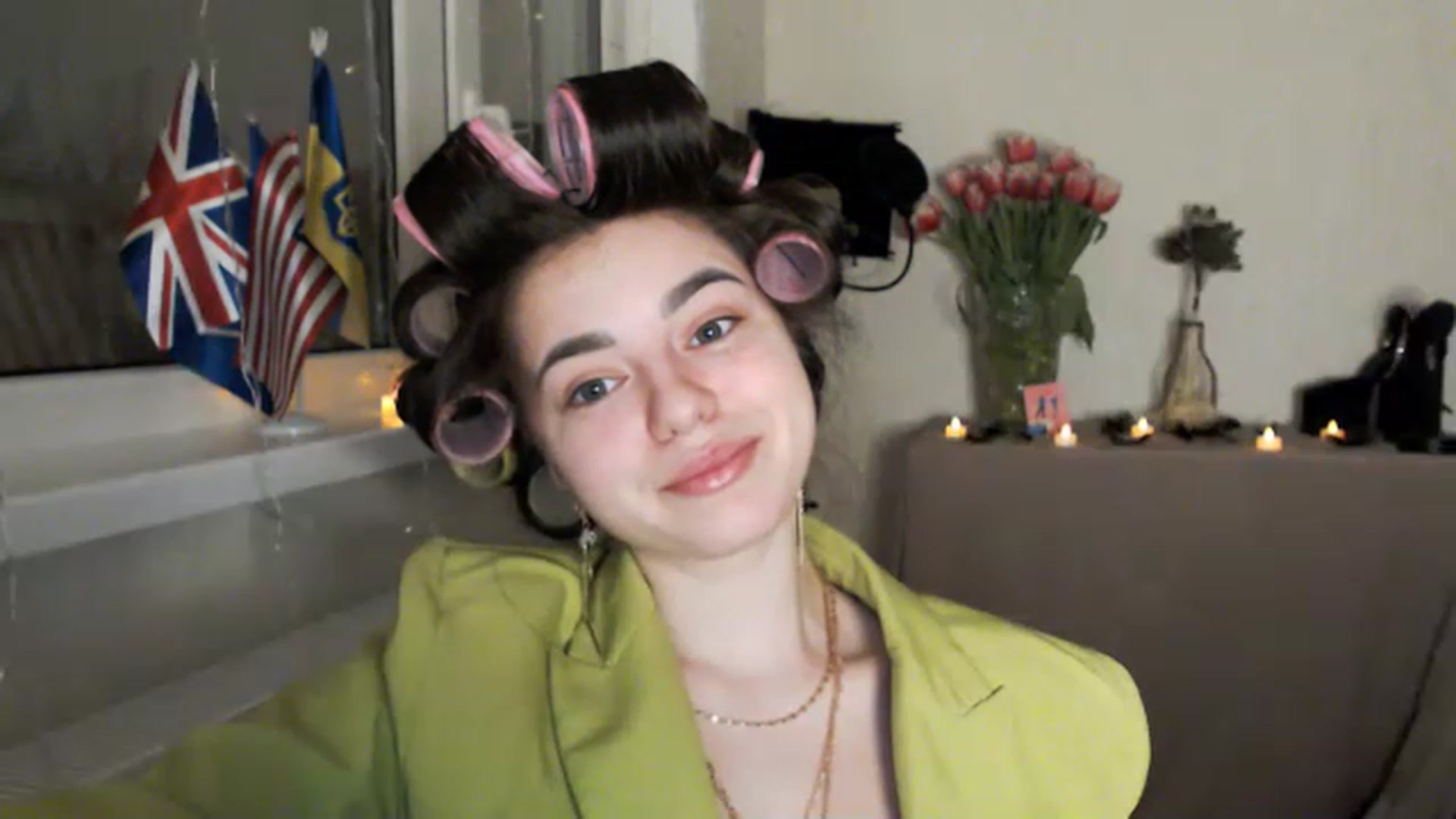Gallery image thumbnail from Milania_foxy's myfreecams stream on, 03/10/2023, 18:27 image 15 of 20