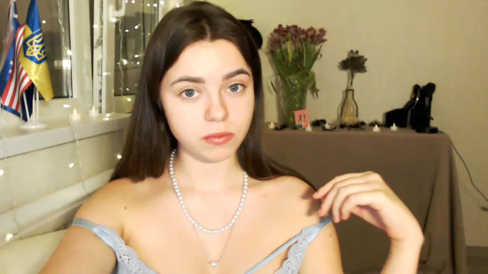 Gallery image thumbnail from Milania_foxy's myfreecams stream on, 03/15/2023, 18:37 image 10 of 20
