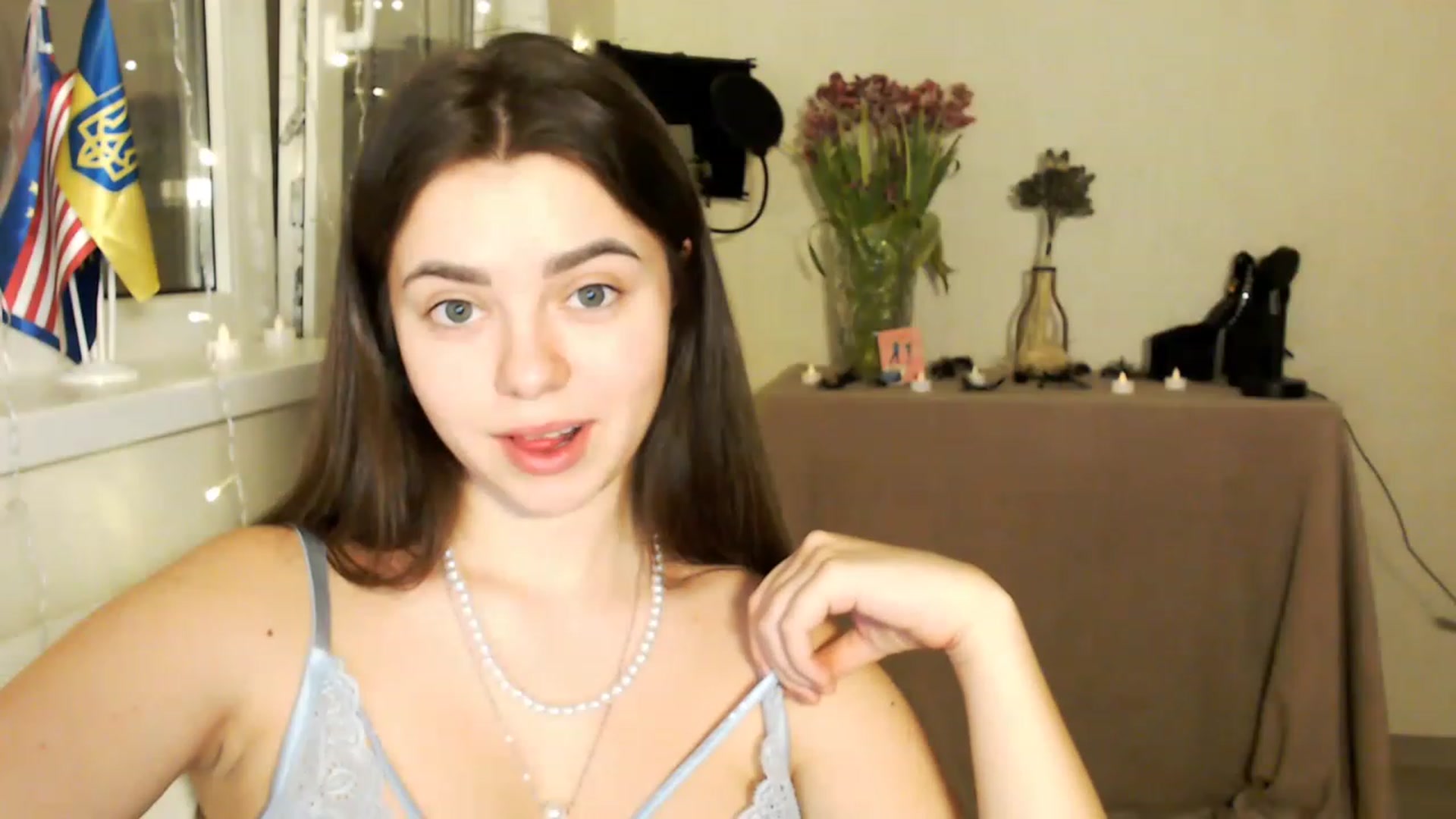 Gallery image thumbnail from Milania_foxy's myfreecams stream on, 03/15/2023, 18:37 image 6 of 20