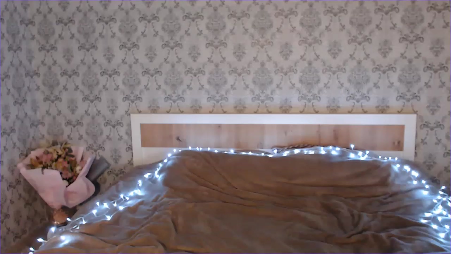 Gallery image thumbnail from Milania_foxy's myfreecams stream on, 04/29/2023, 18:45 image 12 of 20