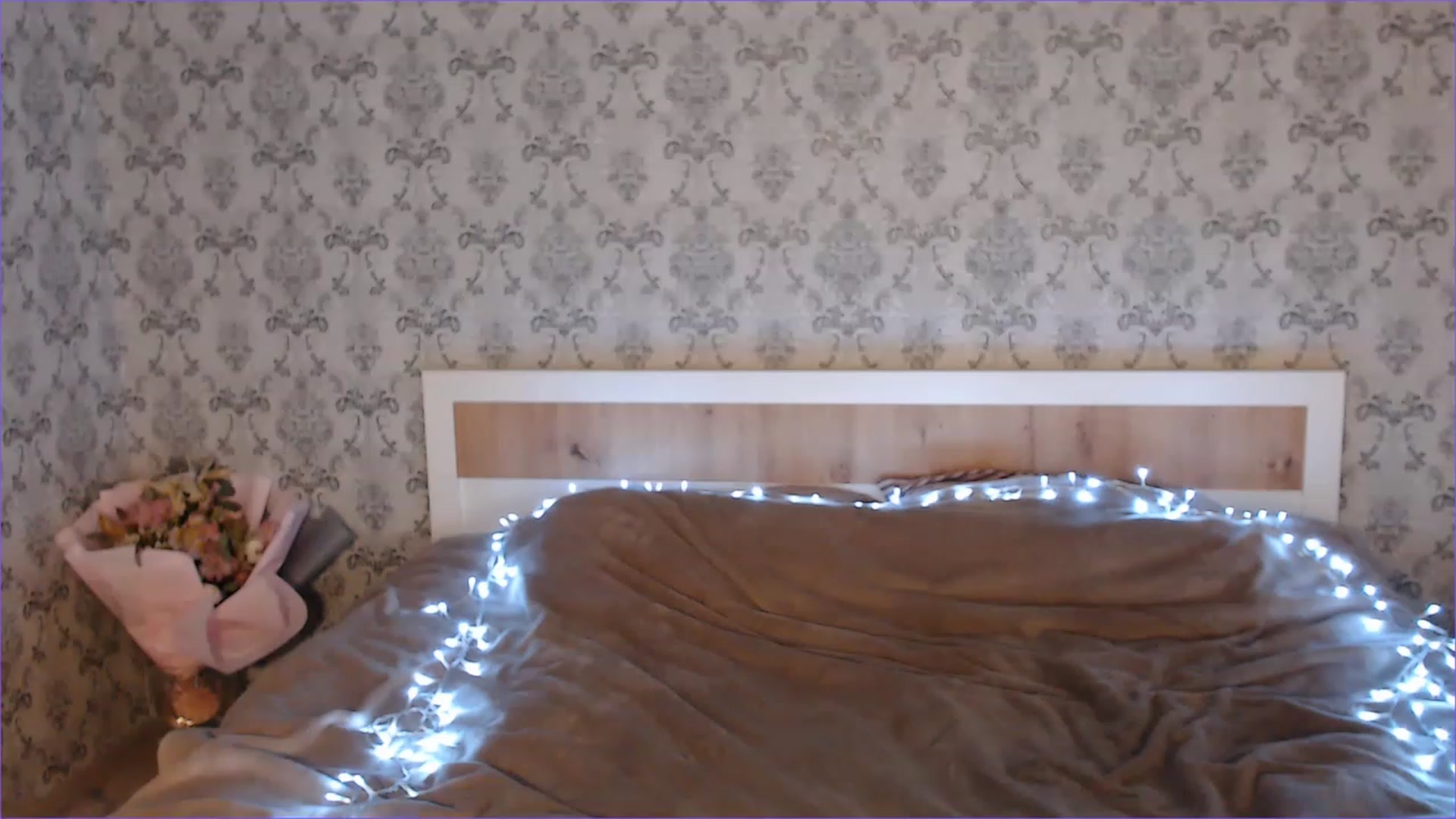 Gallery image thumbnail from Milania_foxy's myfreecams stream on, 04/29/2023, 18:45 image 3 of 20