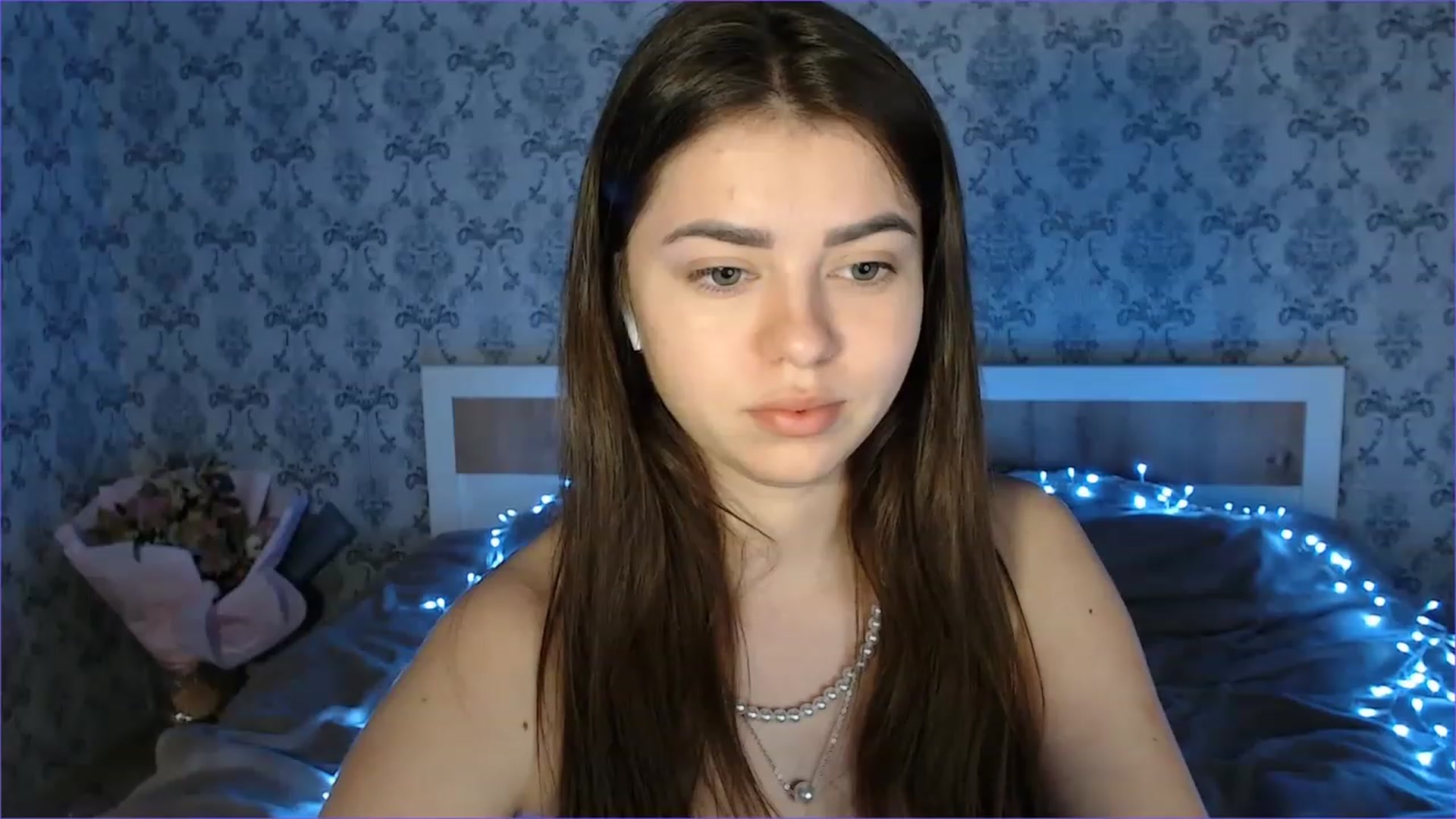 Gallery image thumbnail from Milania_foxy's myfreecams stream on, 04/29/2023, 18:45 image 9 of 20