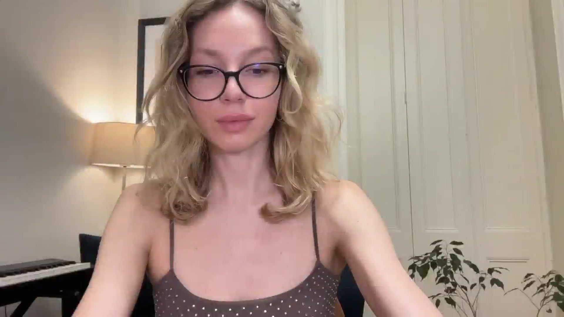 Gallery image thumbnail from Milayah's myfreecams stream on, 10/05/2025, 16:32 image 3 of 20