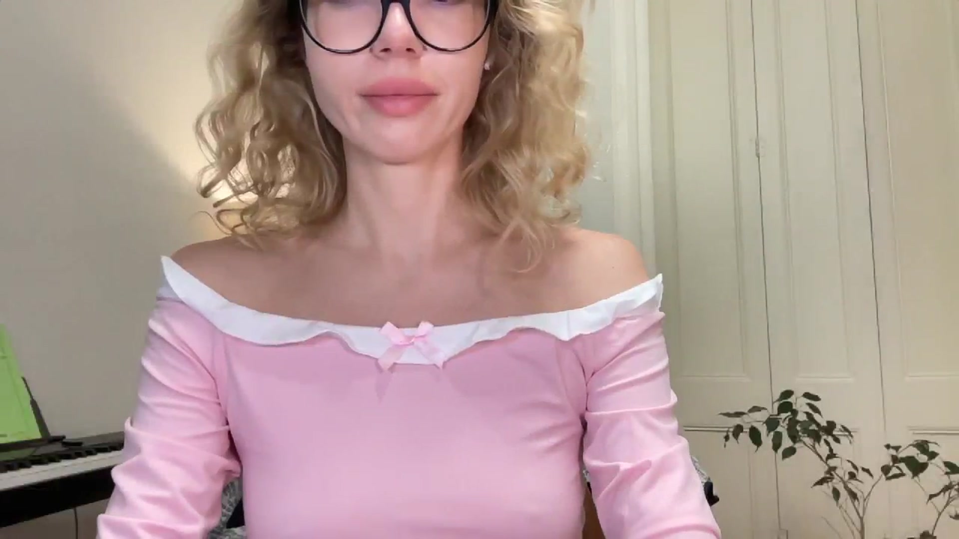 Gallery image thumbnail from Milayah's myfreecams stream on, 10/16/2025, 17:09 image 18 of 20