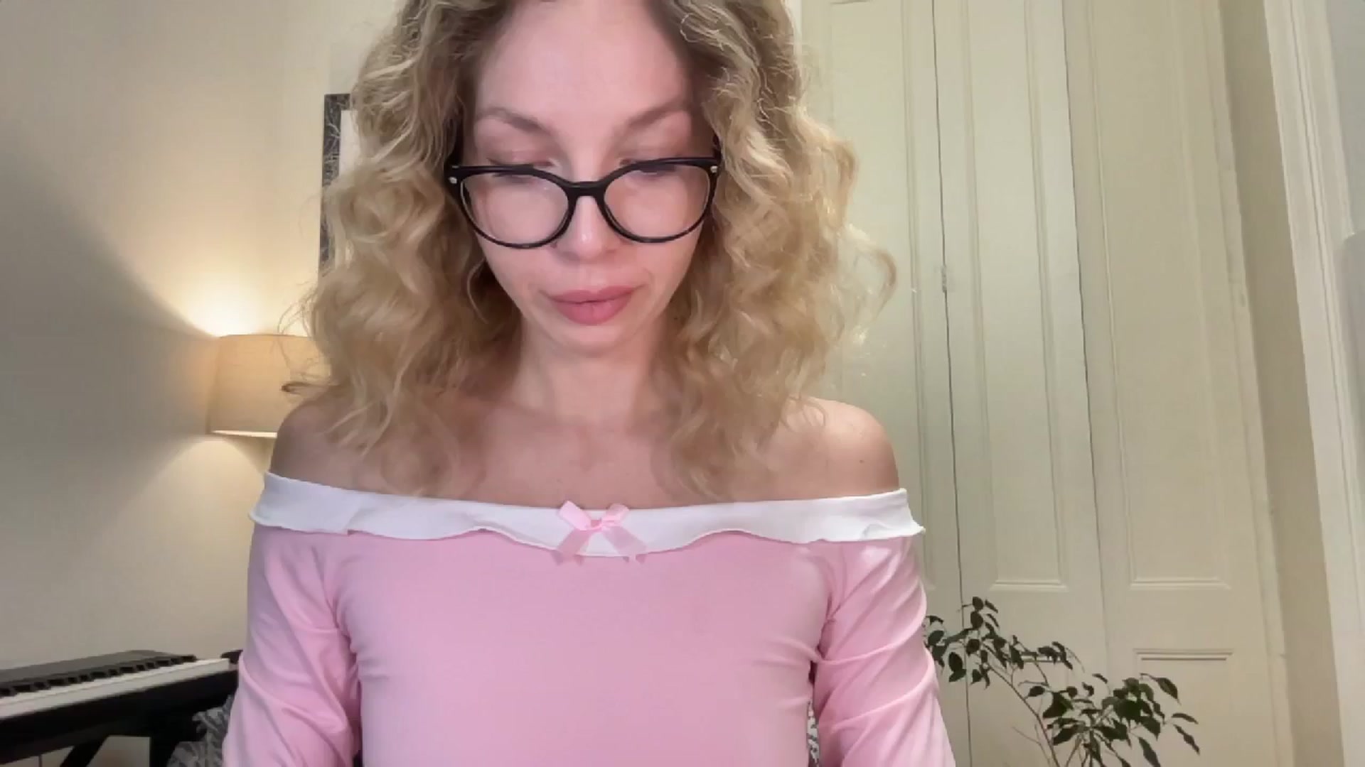 Gallery image thumbnail from Milayah's myfreecams stream on, 10/21/2025, 18:51 image 4 of 20