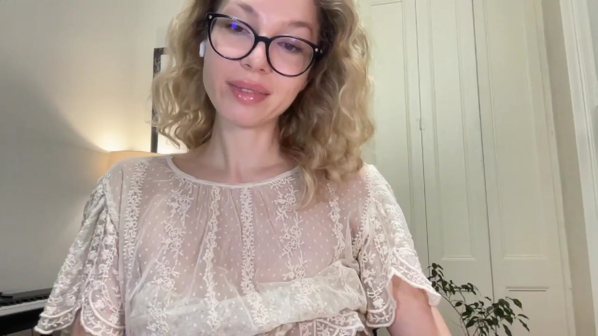 Gallery image thumbnail from Milayah's myfreecams stream on, 10/24/2025, 17:04 image 6 of 20